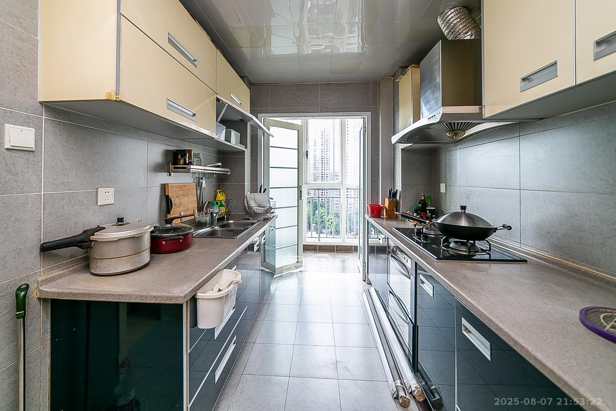 都江新城(都江新苑)  3室2厅2卫    134.0万 都江新城(都江新苑)  3室2厅2卫    134.0万厨房