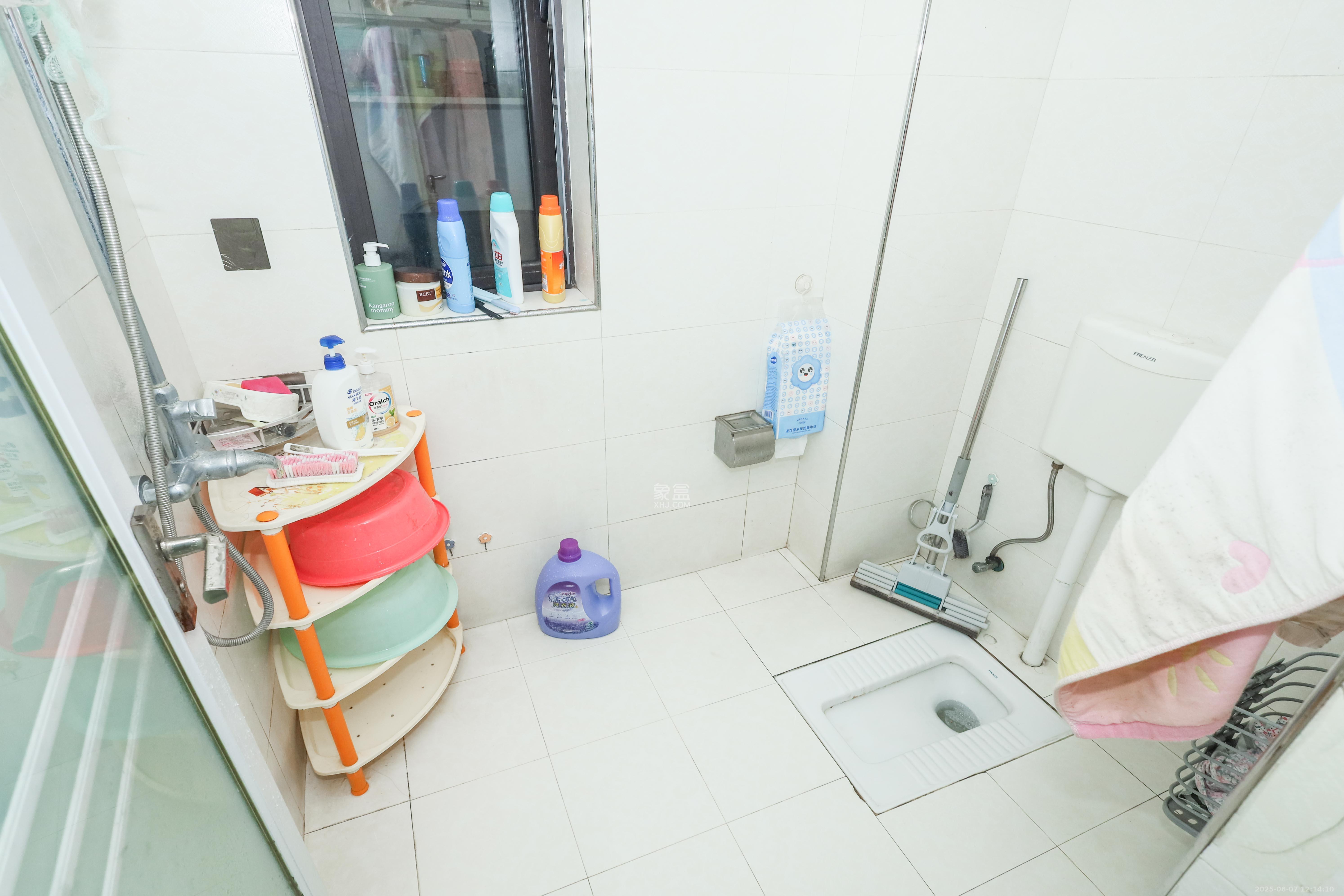 保利麓谷林语F区  3室2厅2卫    92.0万 保利麓谷林语F区  3室2厅2卫    92.0万卫生间