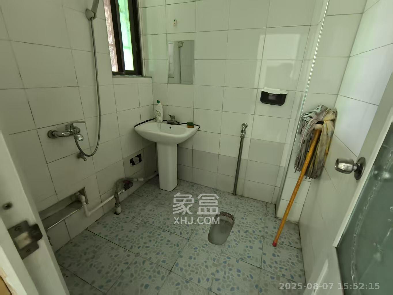 兴联母山小区 3室2厅1卫 1300.0元/月 兴联母山小区 3室2厅1卫 1300.0元/月室内图