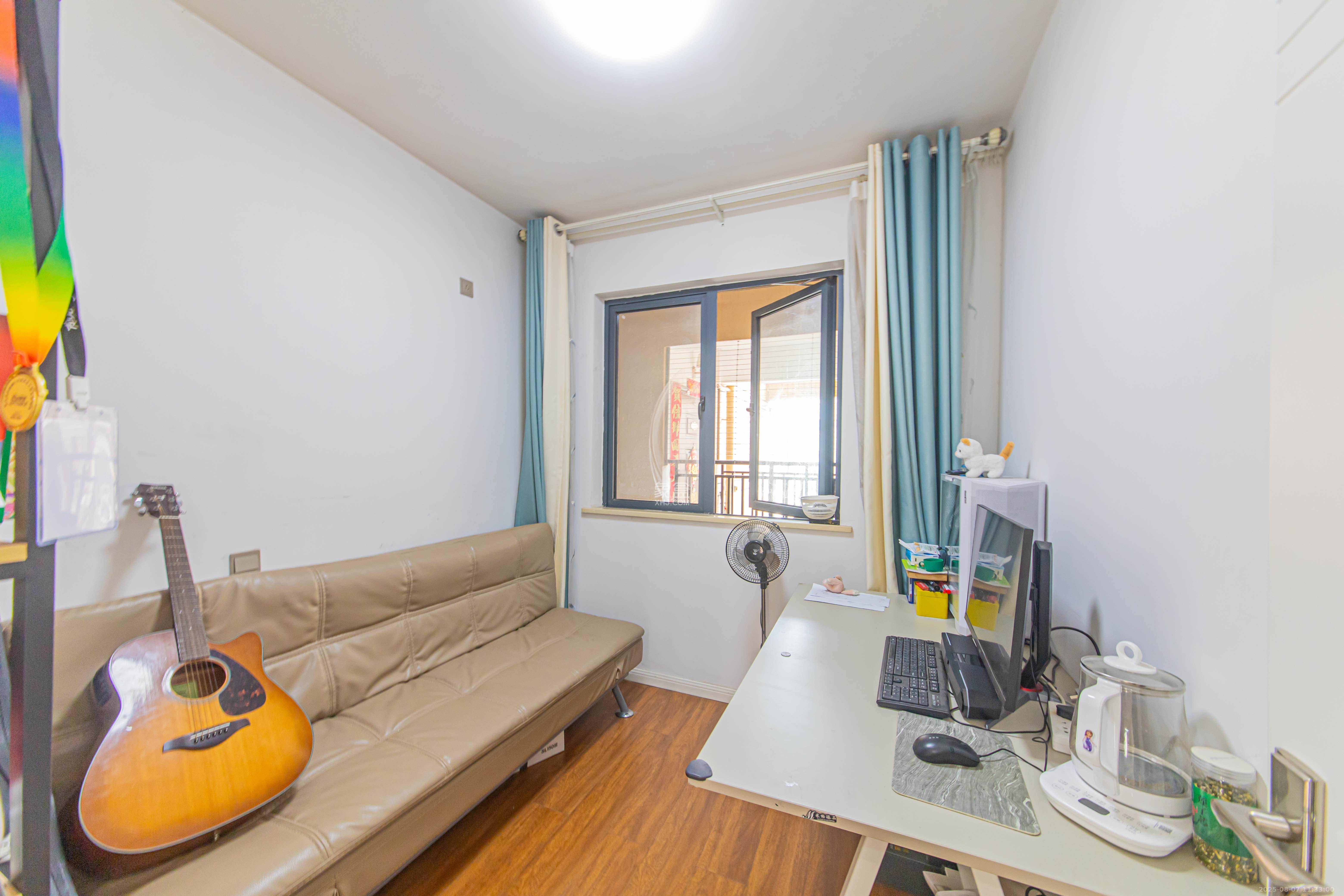 中建芙蓉嘉苑  3室2厅2卫    98.0万卧室