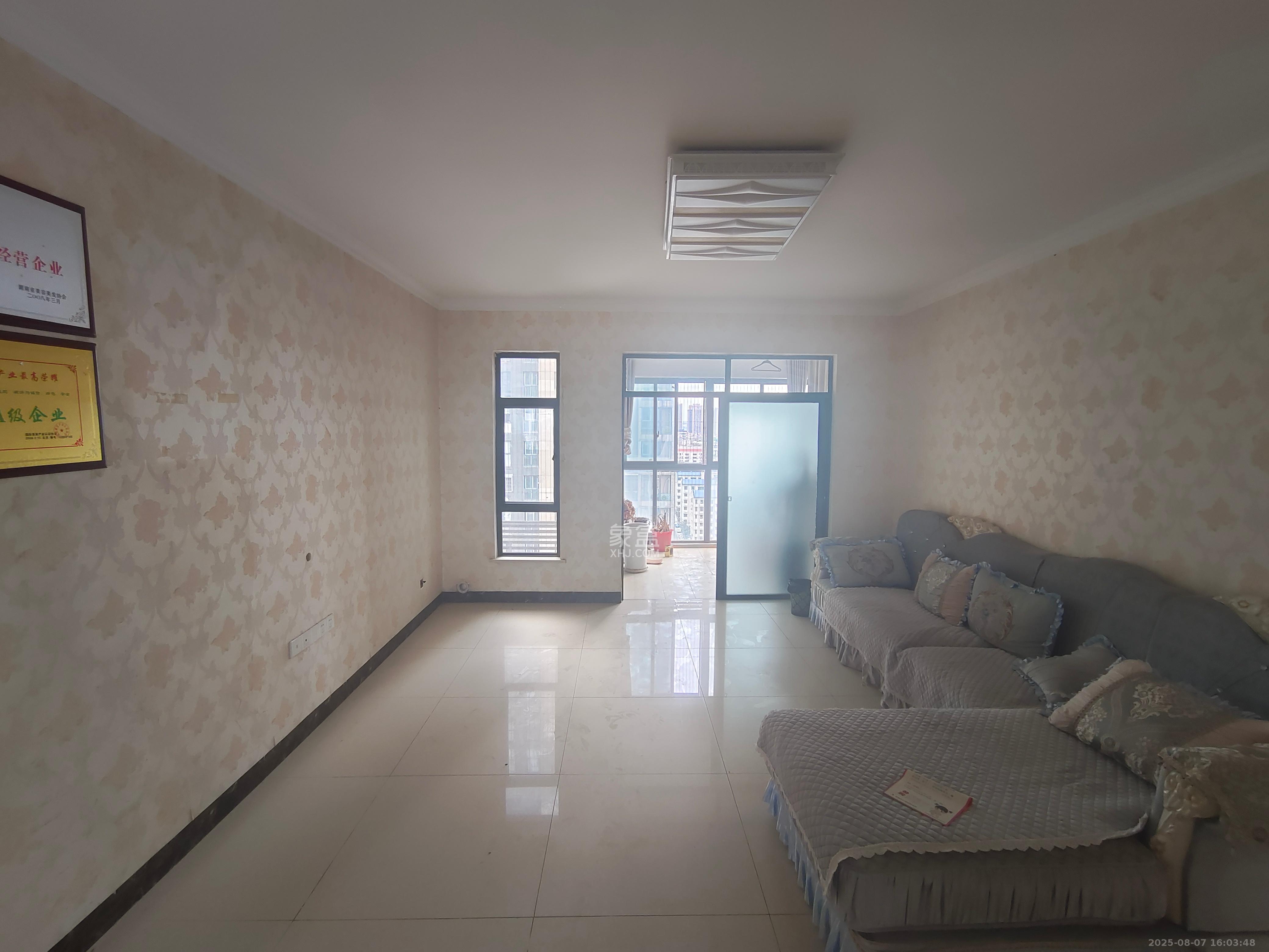 联诚国际城 3室2厅2卫 1500.0元/月 联诚国际城 3室2厅2卫 1500.0元/月室内图