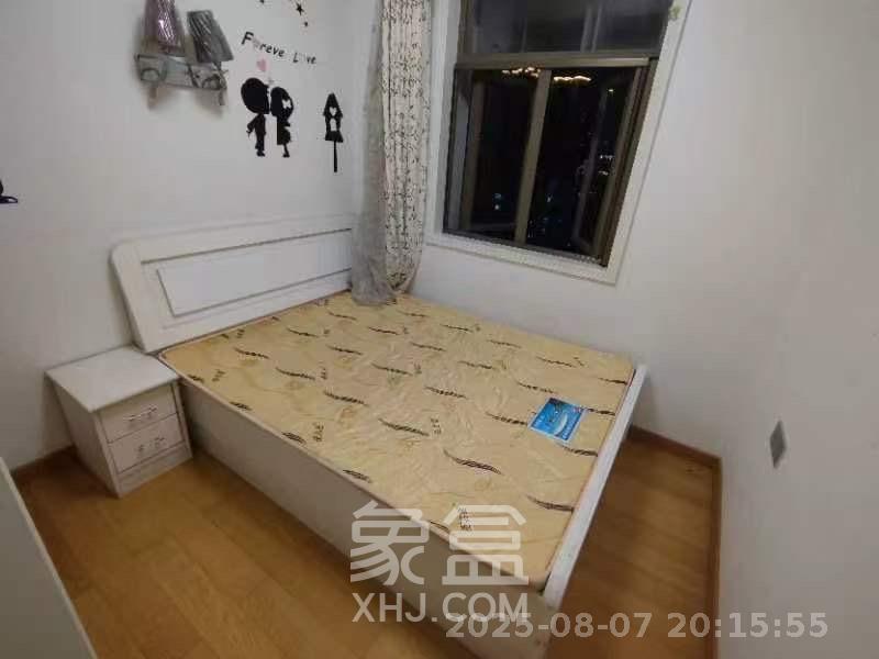 米兰春天  2室2厅1卫   1700.00元/月室内图