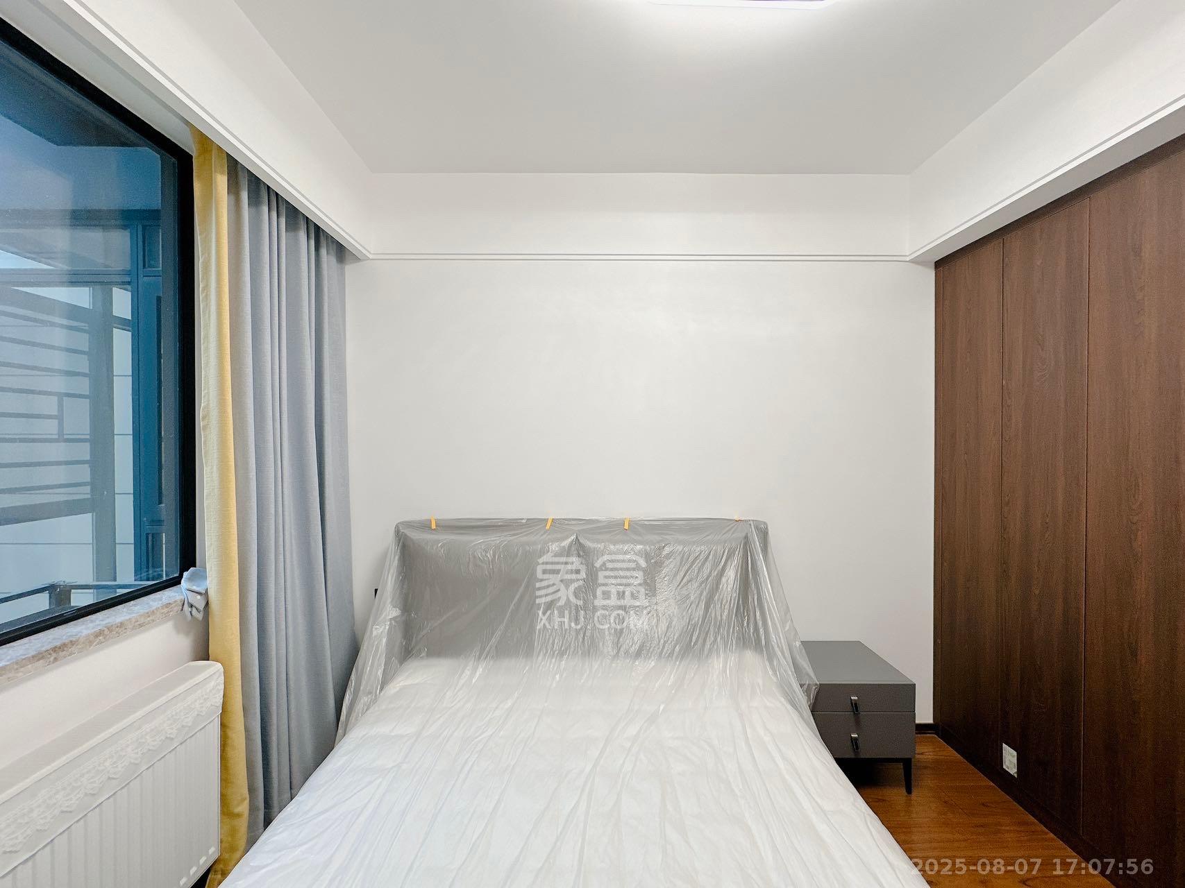 万科里金域滨江 4室2厅2卫 6400.0元/月 万科里金域滨江 4室2厅2卫 6400.0元/月室内图