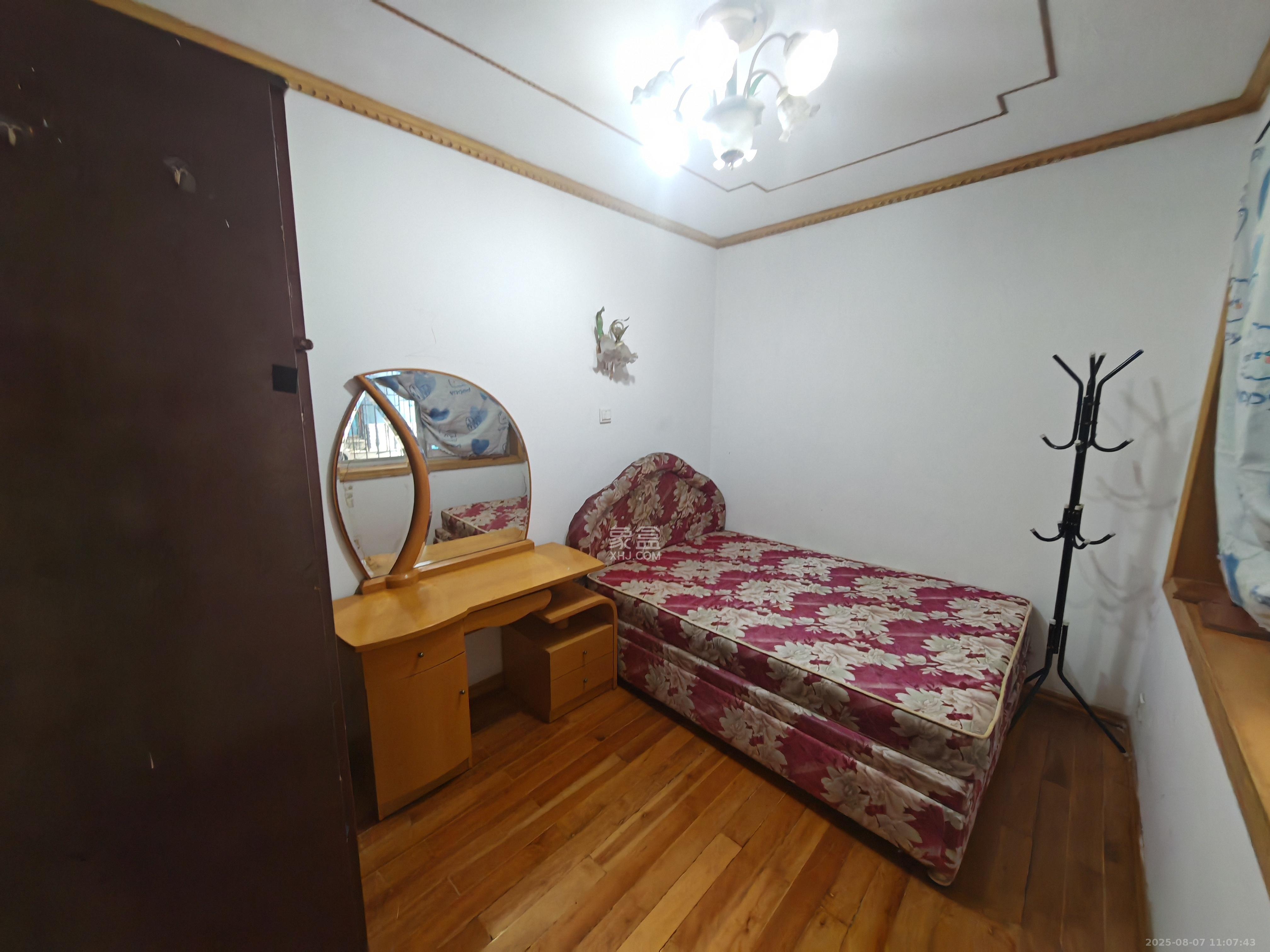 东文庙坪  2室1厅1卫    1700.0元/月 东文庙坪  2室1厅1卫    1700.0元/月室内图