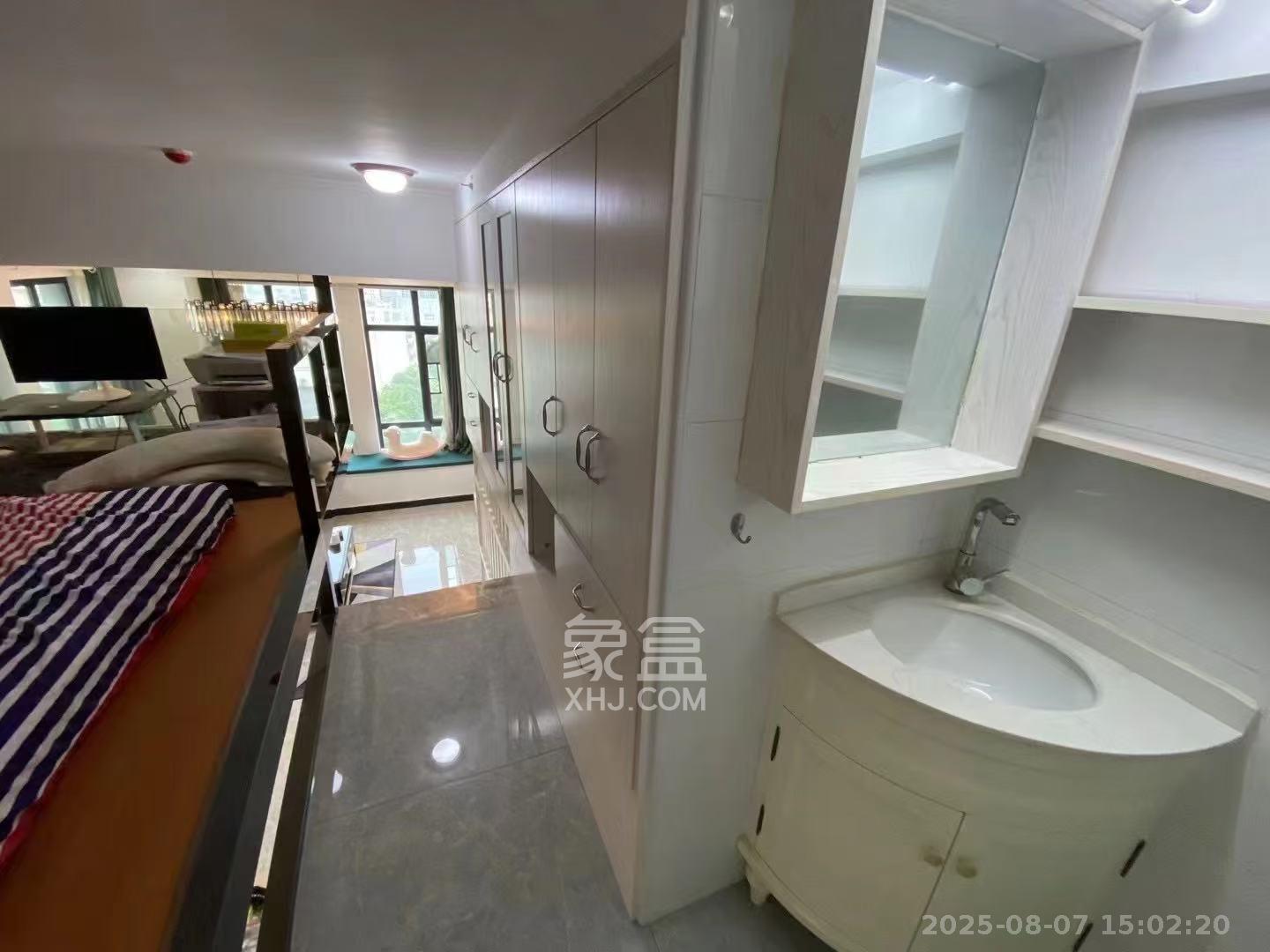 荣悦台  1室1厅1卫    2200.0元/月 荣悦台  1室1厅1卫    2200.0元/月室内图