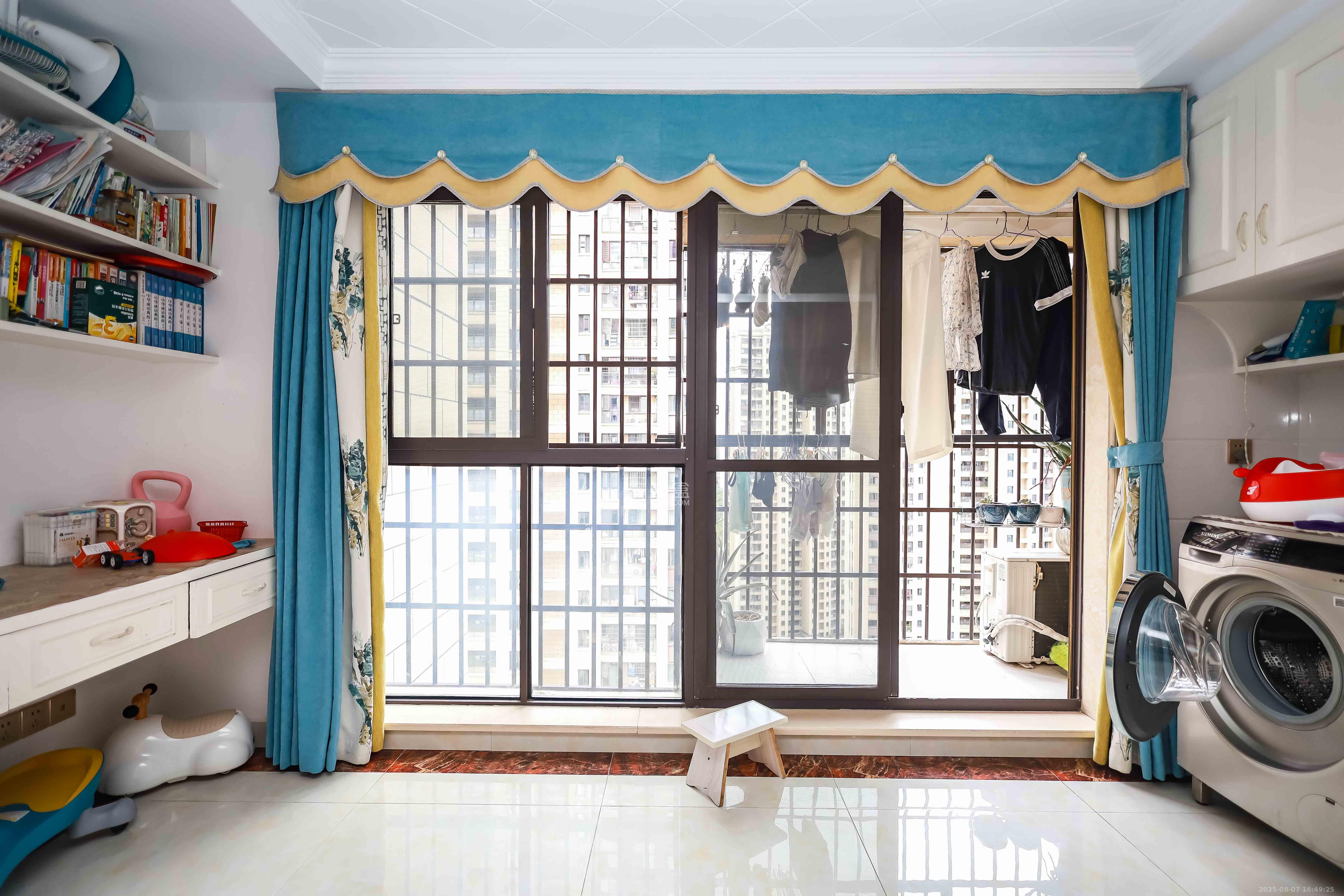 奥克斯缔壹城  3室2厅2卫    126.0万阳台