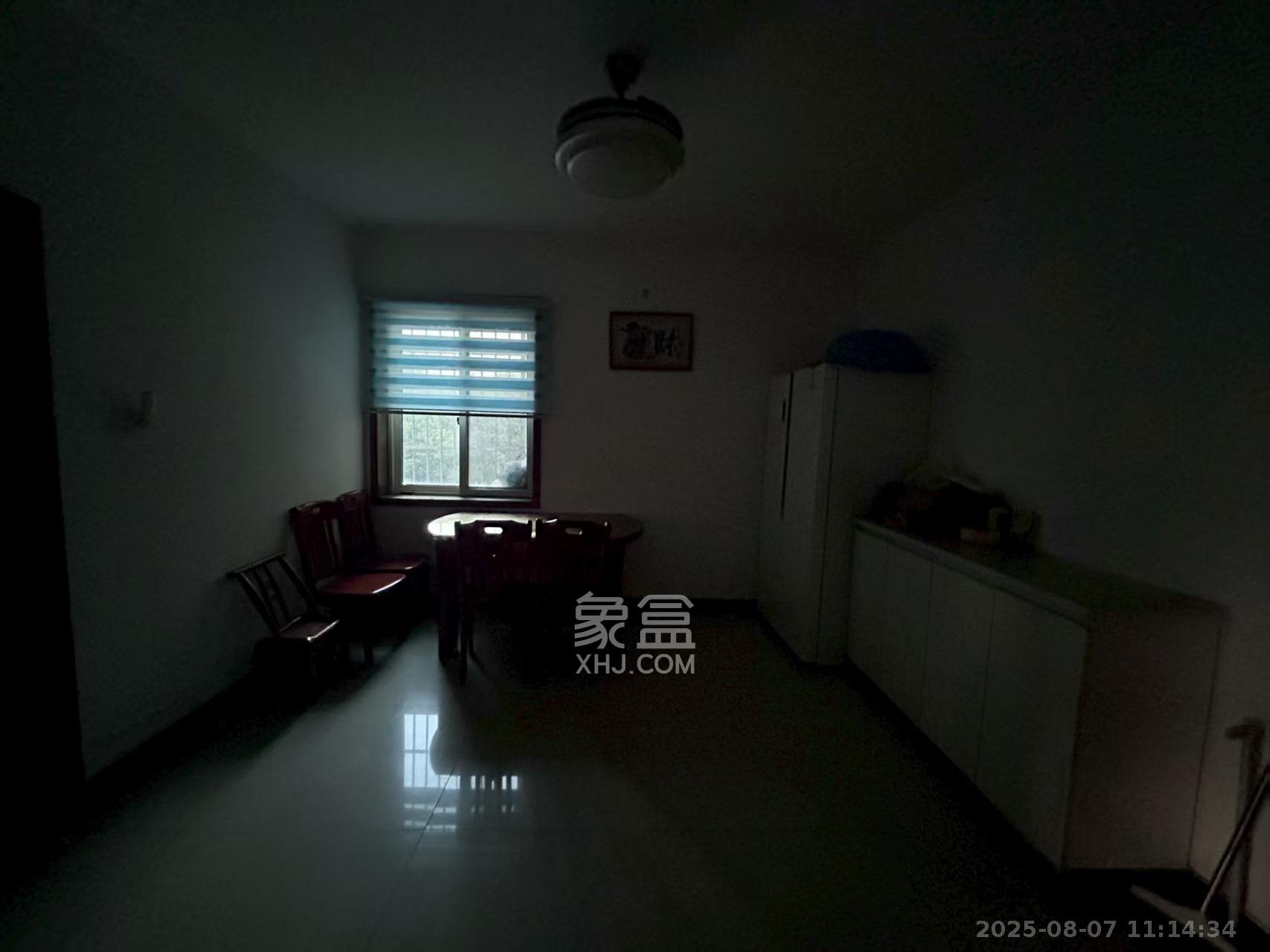 黎明艺术家园 3室2厅1卫 2400.0元/月 黎明艺术家园 3室2厅1卫 2400.0元/月室内图