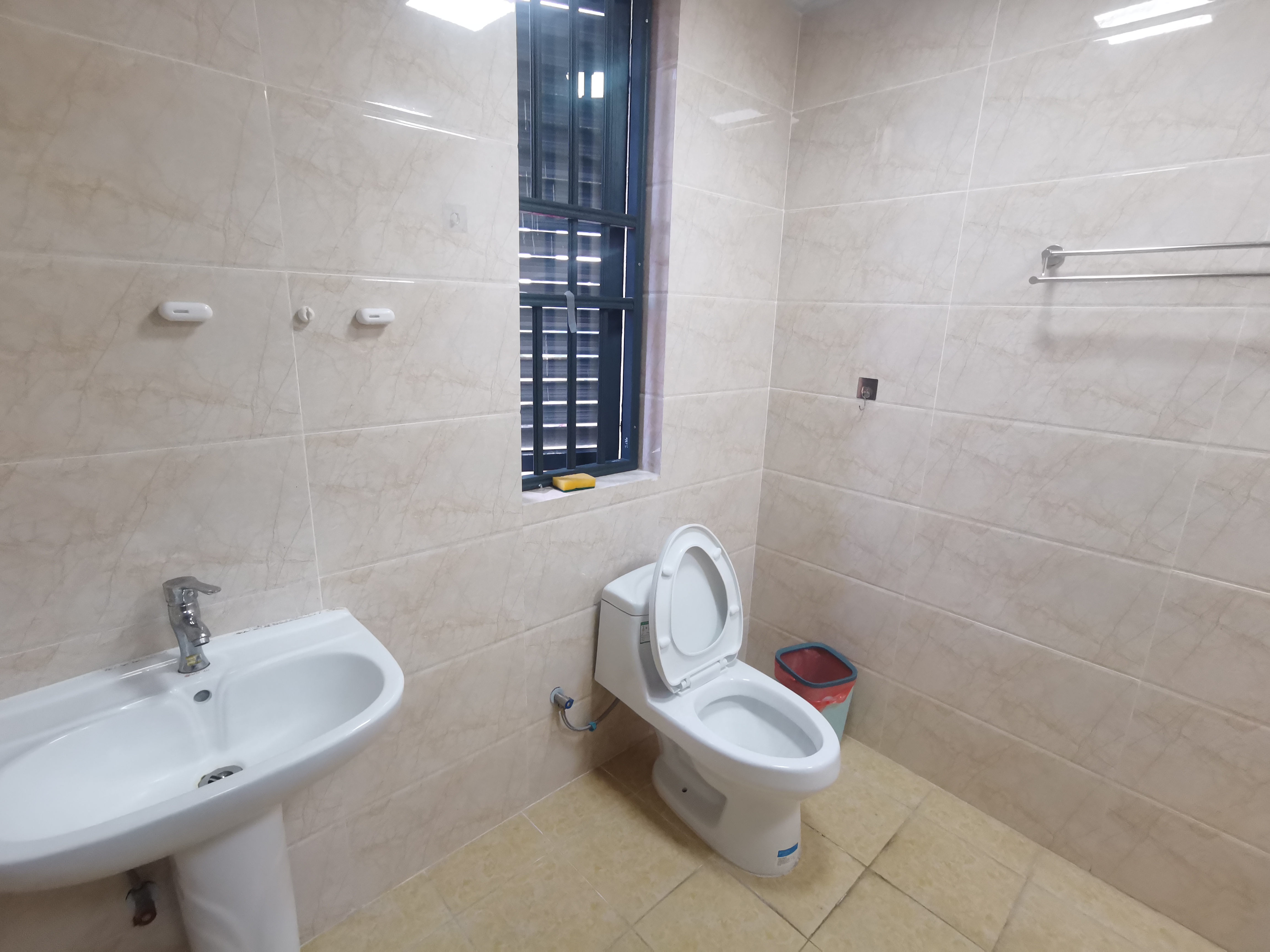 龙岐雅苑 4室2厅2卫 3000.0元/月 龙岐雅苑 4室2厅2卫 3000.0元/月室内图