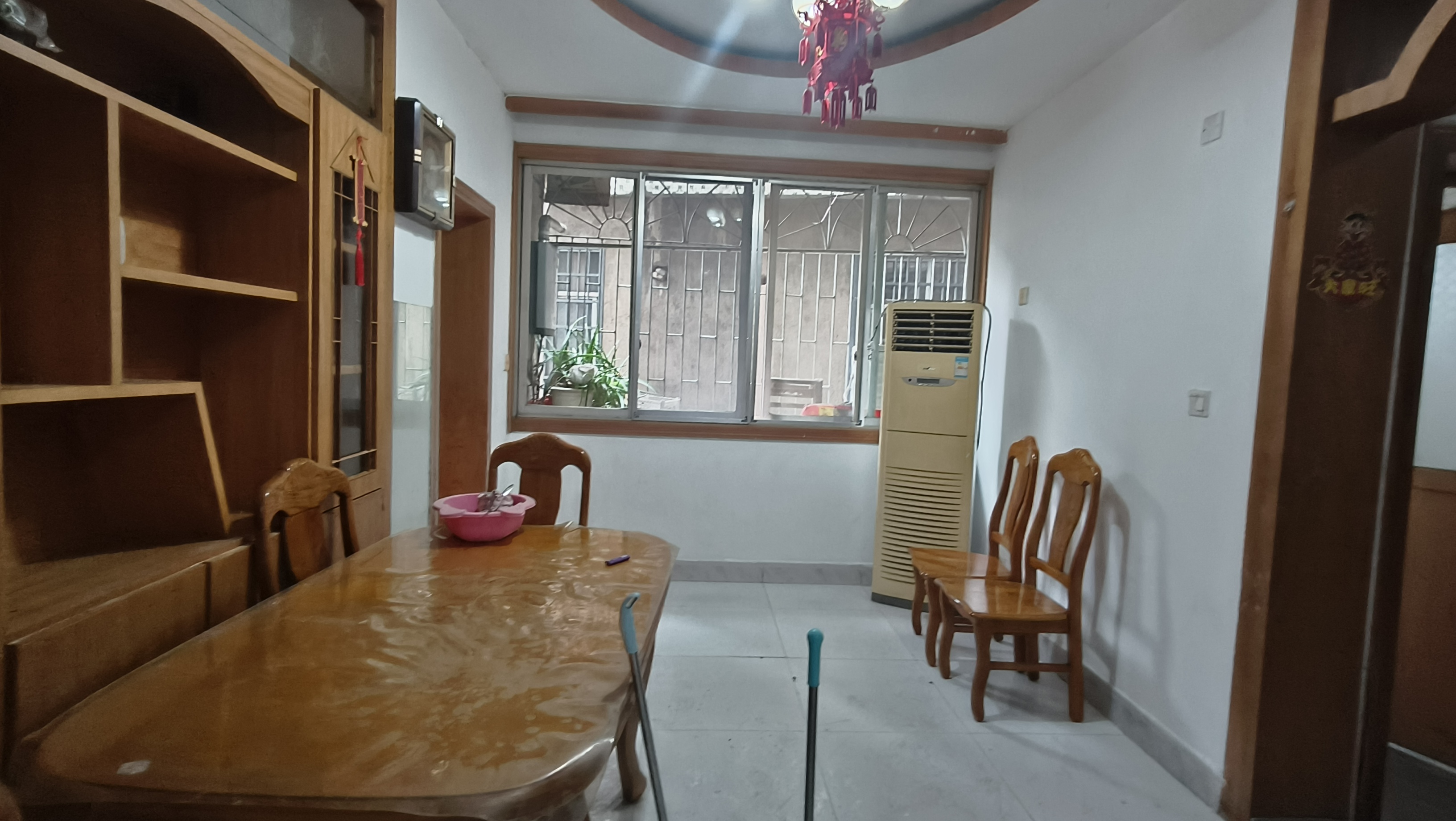 倩园小区  3室2厅2卫   1200.00元/月室内图