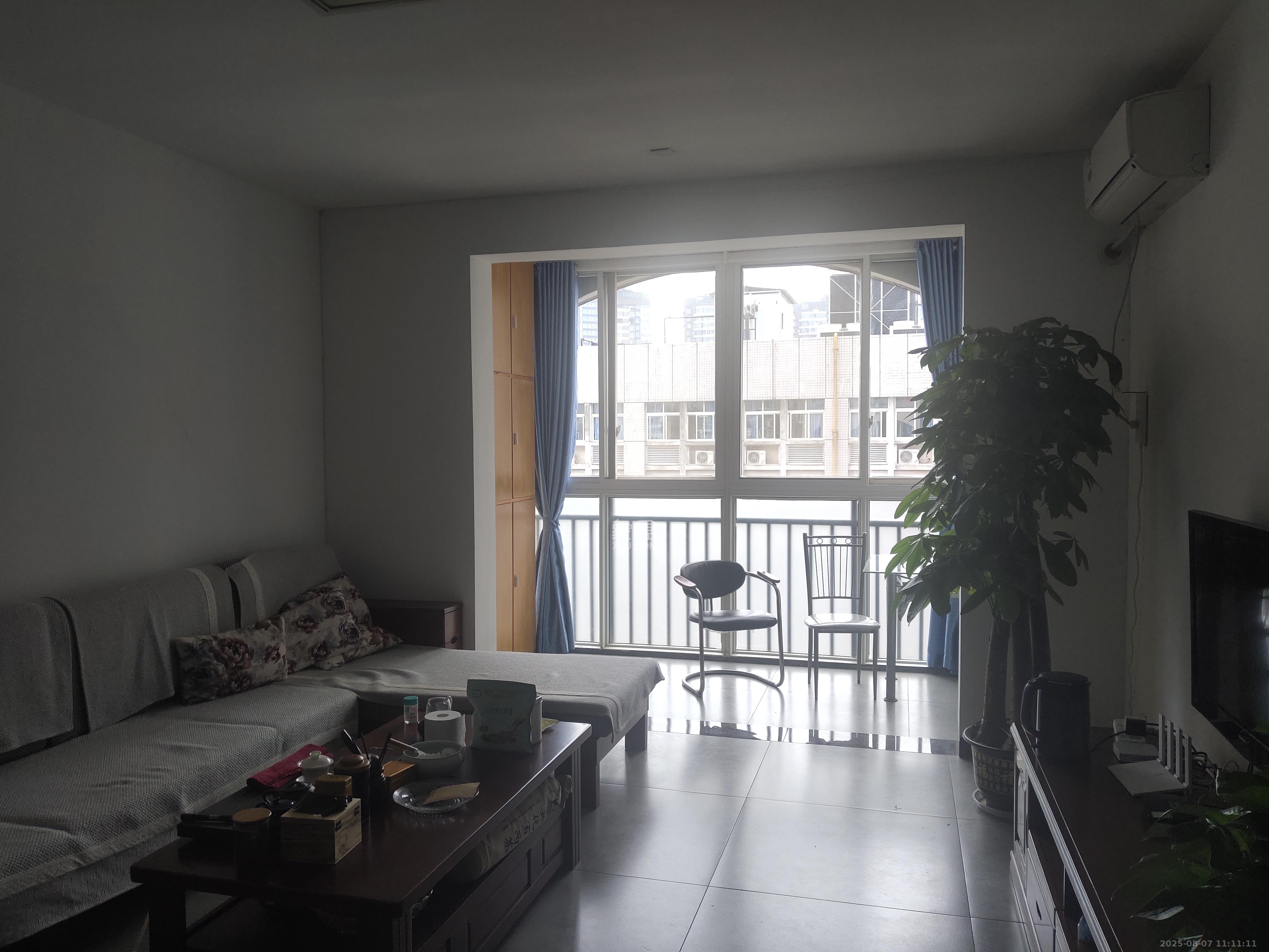 嘉盛华庭(一期、二期、三期) 2室2厅1卫 3000.0元/月 嘉盛华庭(一期、二期、三期) 2室2厅1卫 3000.0元/月室内图