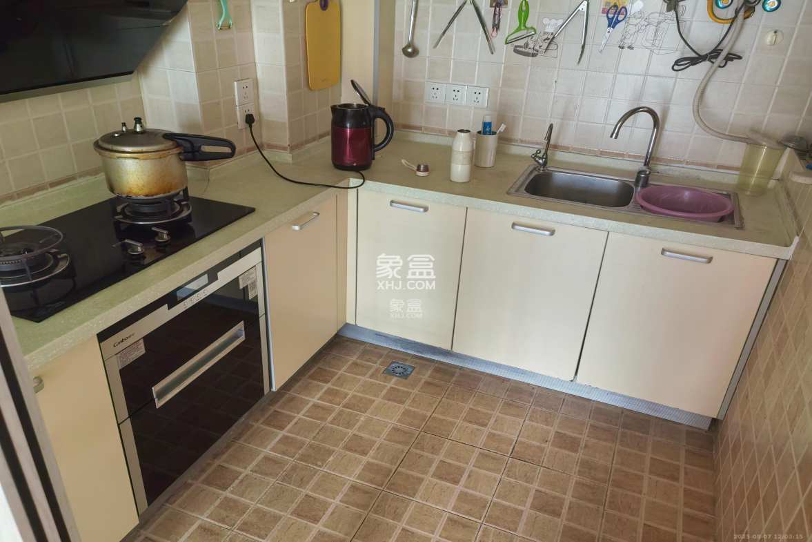 公园9号 2室2厅1卫 3800.0元/月 公园9号 2室2厅1卫 3800.0元/月室内图