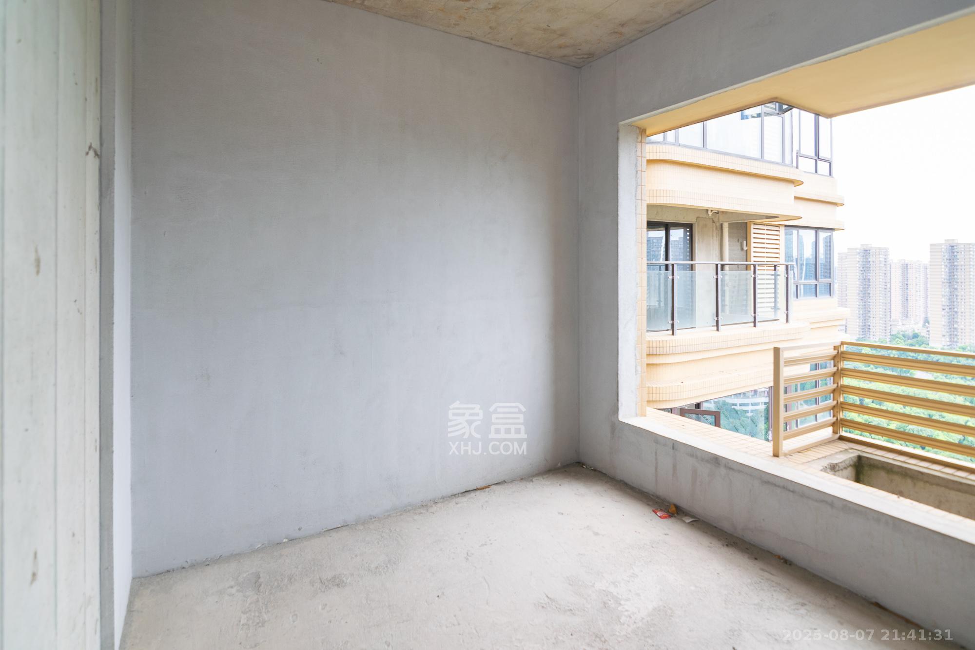 三润城(三润星城) 4室2厅2卫 88.0万 三润城(三润星城) 4室2厅2卫 88.0万卧室