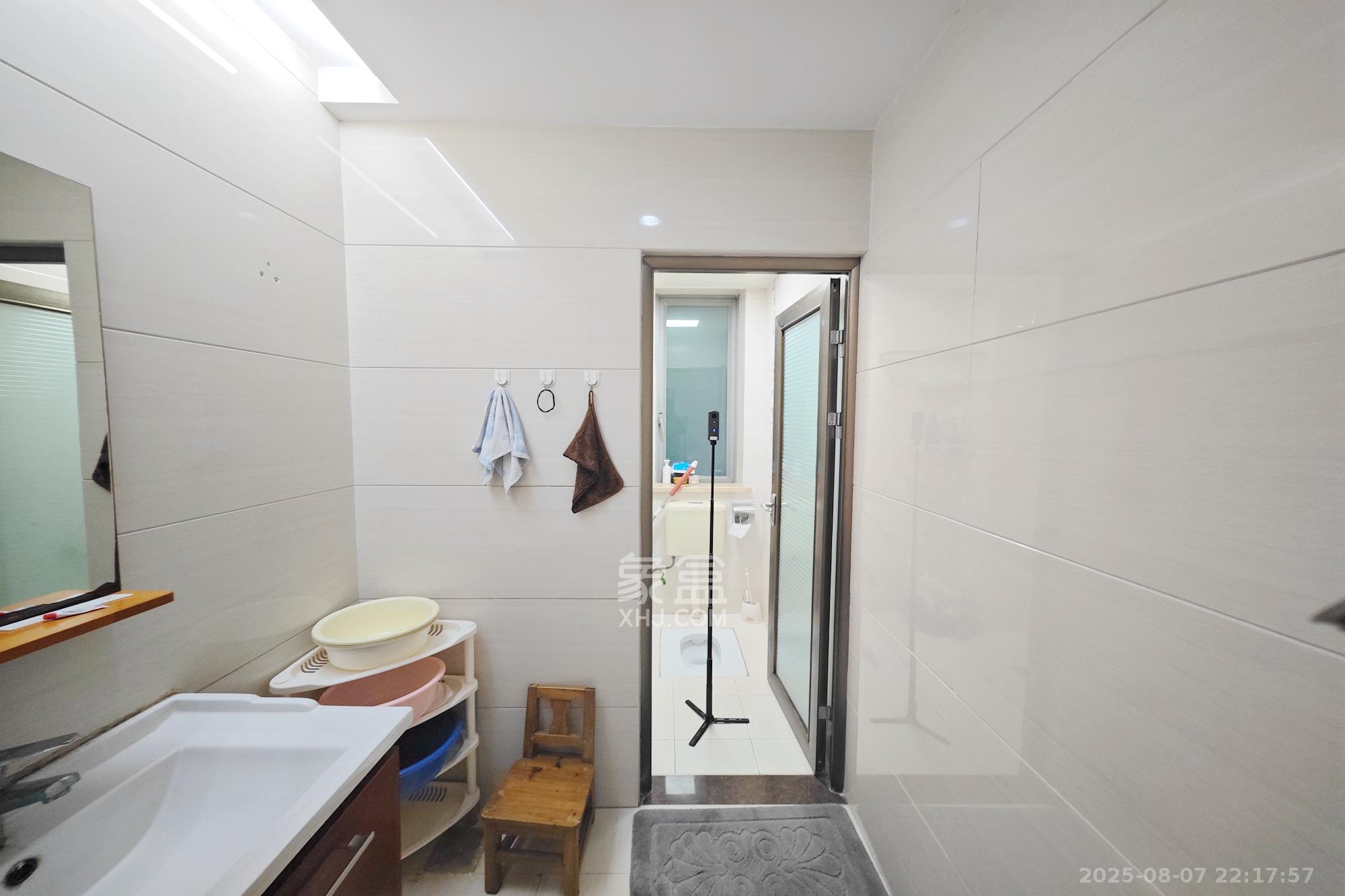 新城新世界一二三期  1室2厅2卫    98.0万 新城新世界一二三期  1室2厅2卫    98.0万其他