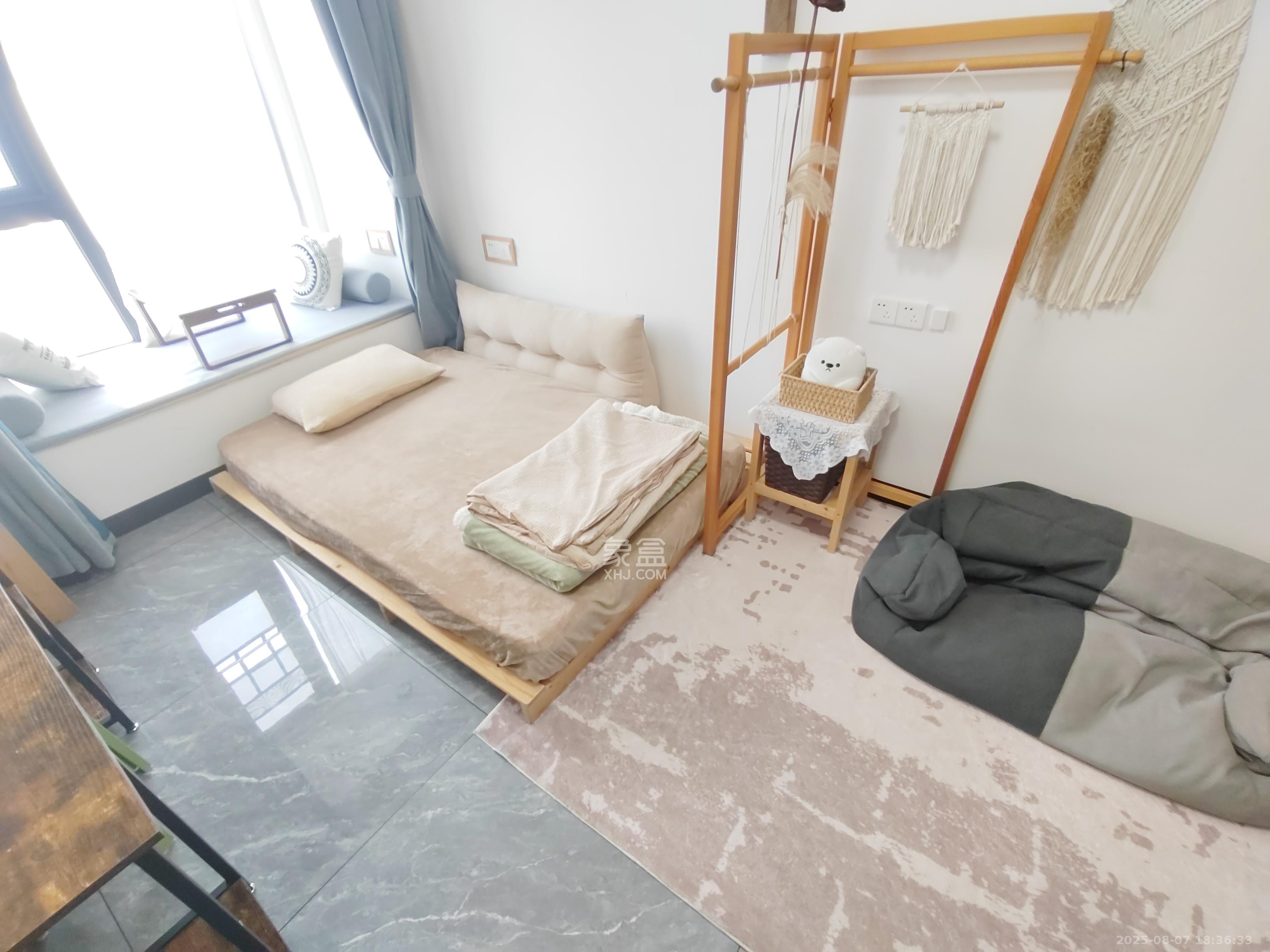 保利麓谷林语I区  1室1厅1卫    1480.0元/月室内图