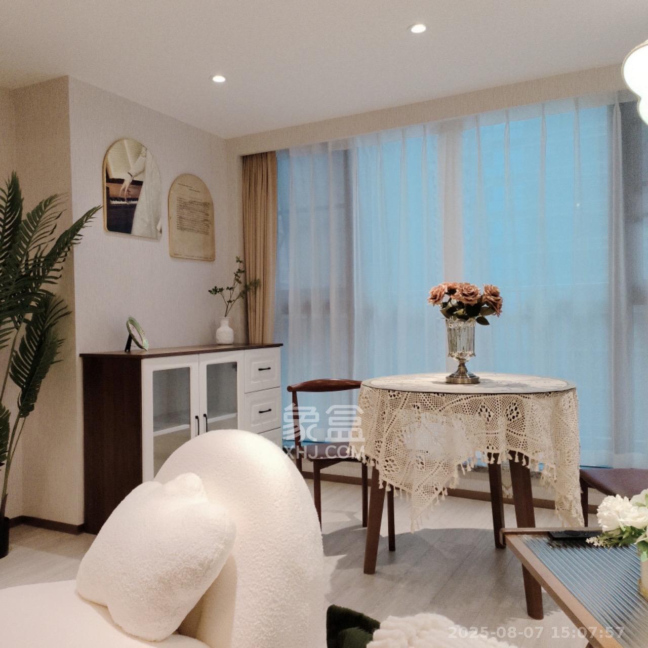 华远华时代  2室2厅1卫   3300.00元/月室内图
