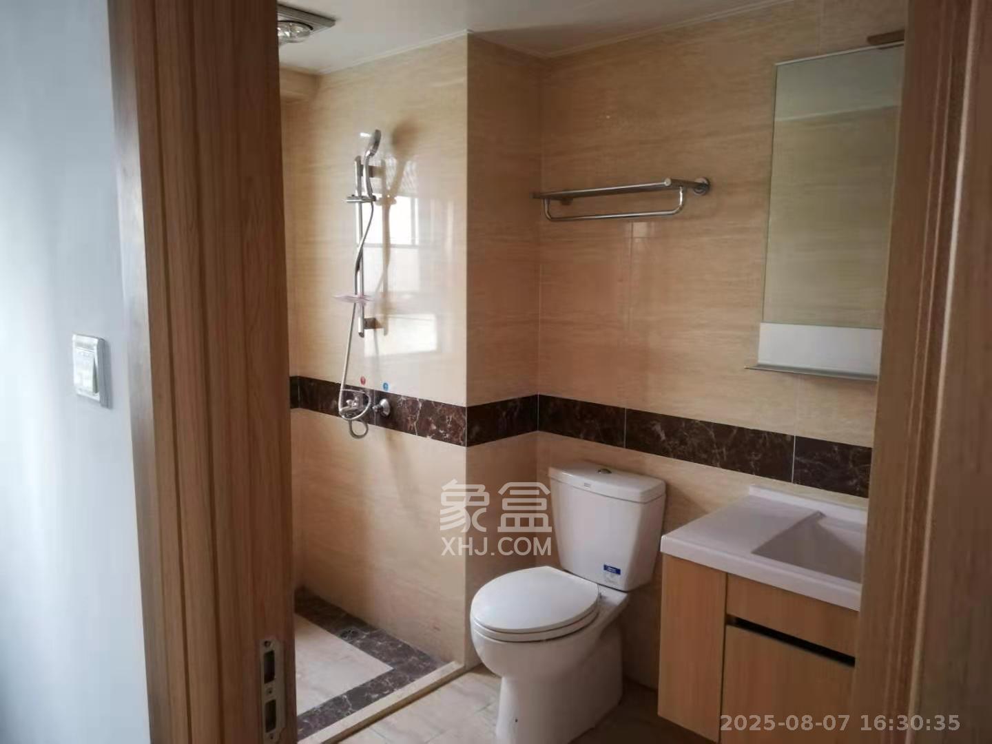 万科魅力之城非凡里 3室2厅2卫 2500.0元/月 万科魅力之城非凡里 3室2厅2卫 2500.0元/月室内图