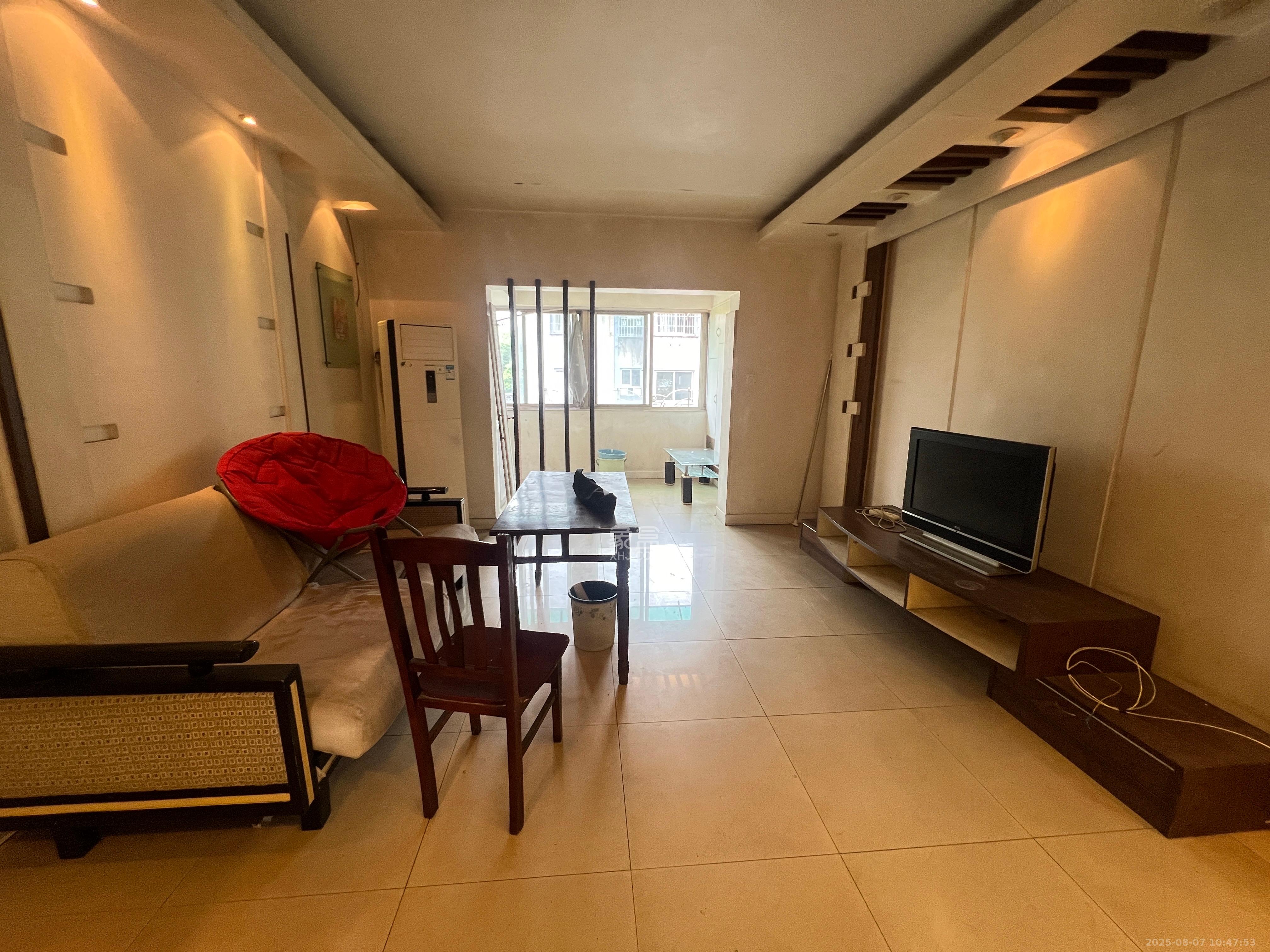 南园小区 3室2厅2卫 1400.0元/月 南园小区 3室2厅2卫 1400.0元/月室内图