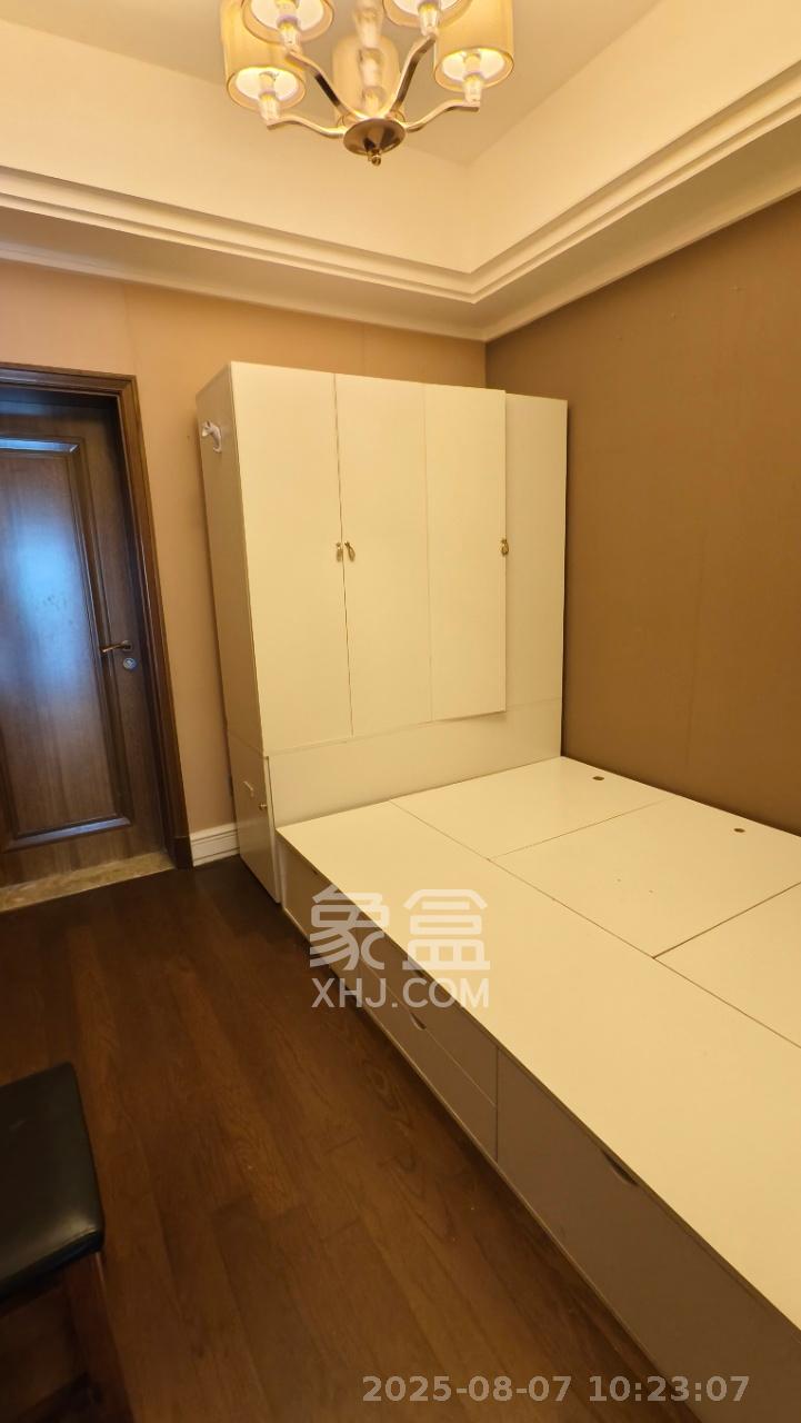 恒大御景半岛湘江苑（恒大御景半岛一期）  5室2厅3卫   6000.00元/月室内图