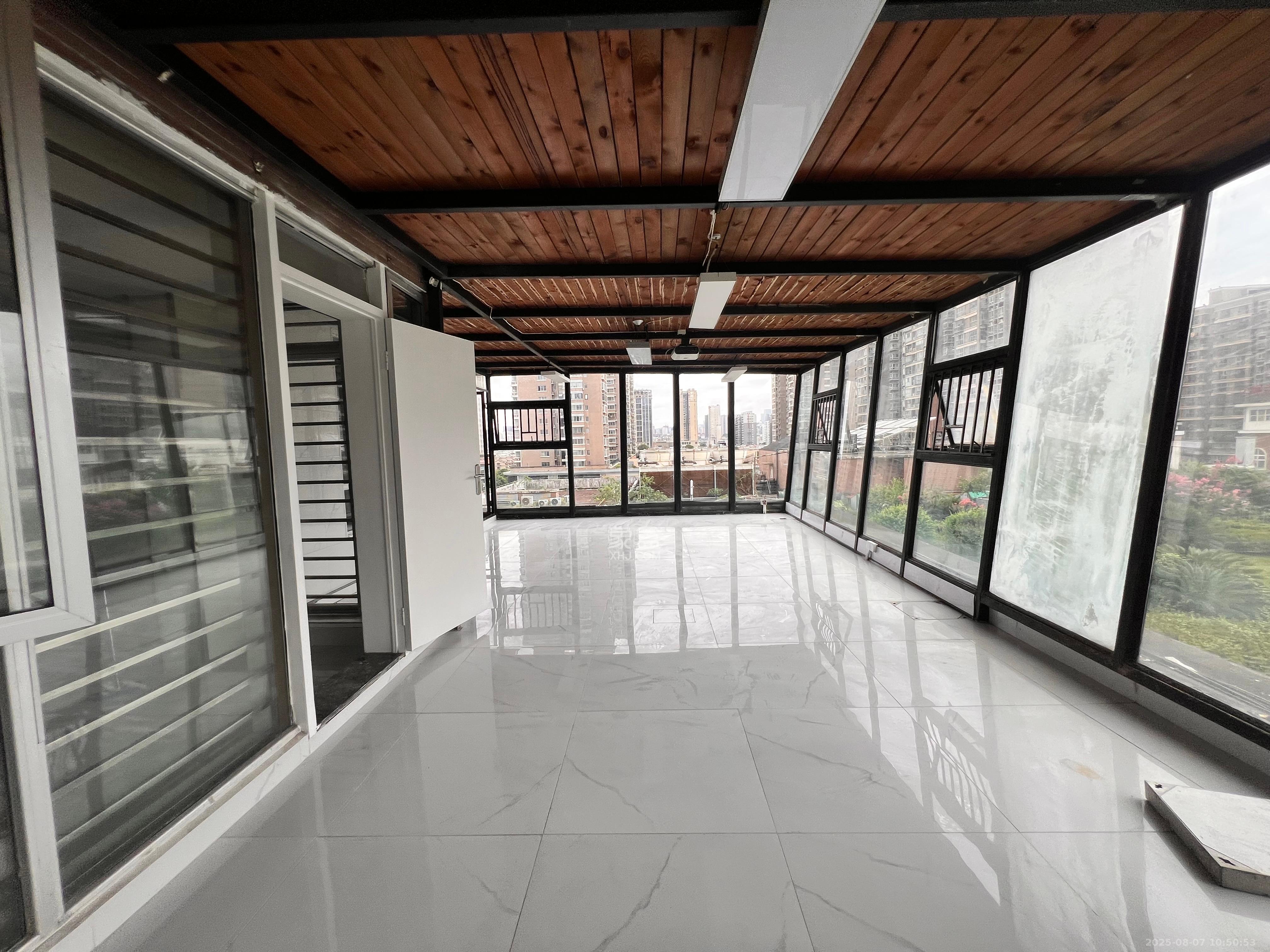 上河国际A座 5室1厅1卫 24000.0元/月 上河国际A座 5室1厅1卫 24000.0元/月室内图