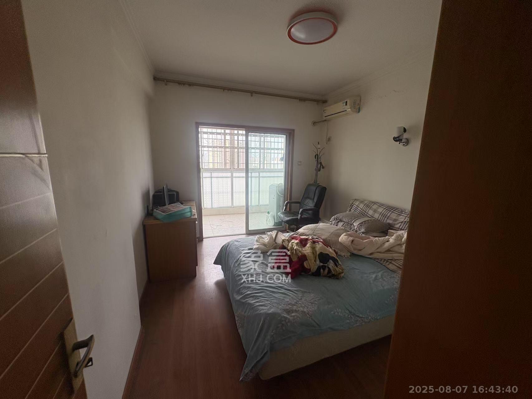 中建桂苑  4室2厅2卫   3000.00元/月室内图