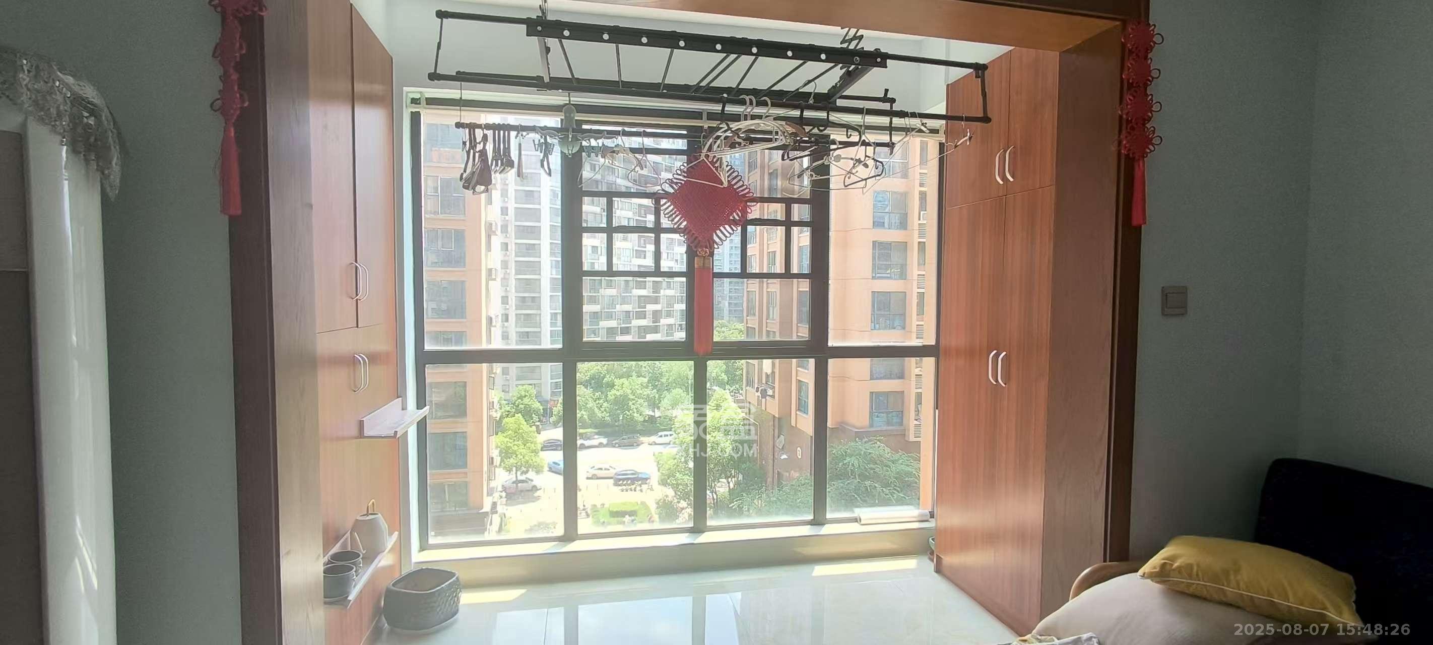 武广美誉 3室2厅1卫 2700.00元/月 武广美誉 3室2厅1卫 2700.00元/月室内图