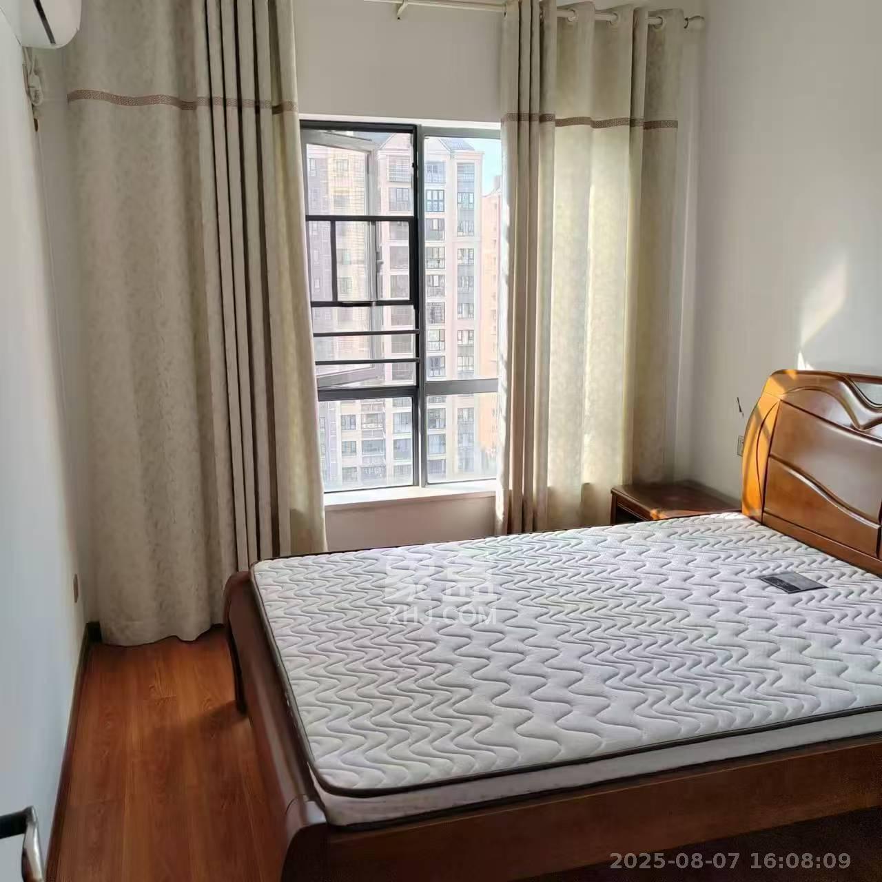 五矿紫湖香醍  4室2厅1卫    2200.0元/月 五矿紫湖香醍  4室2厅1卫    2200.0元/月室内图