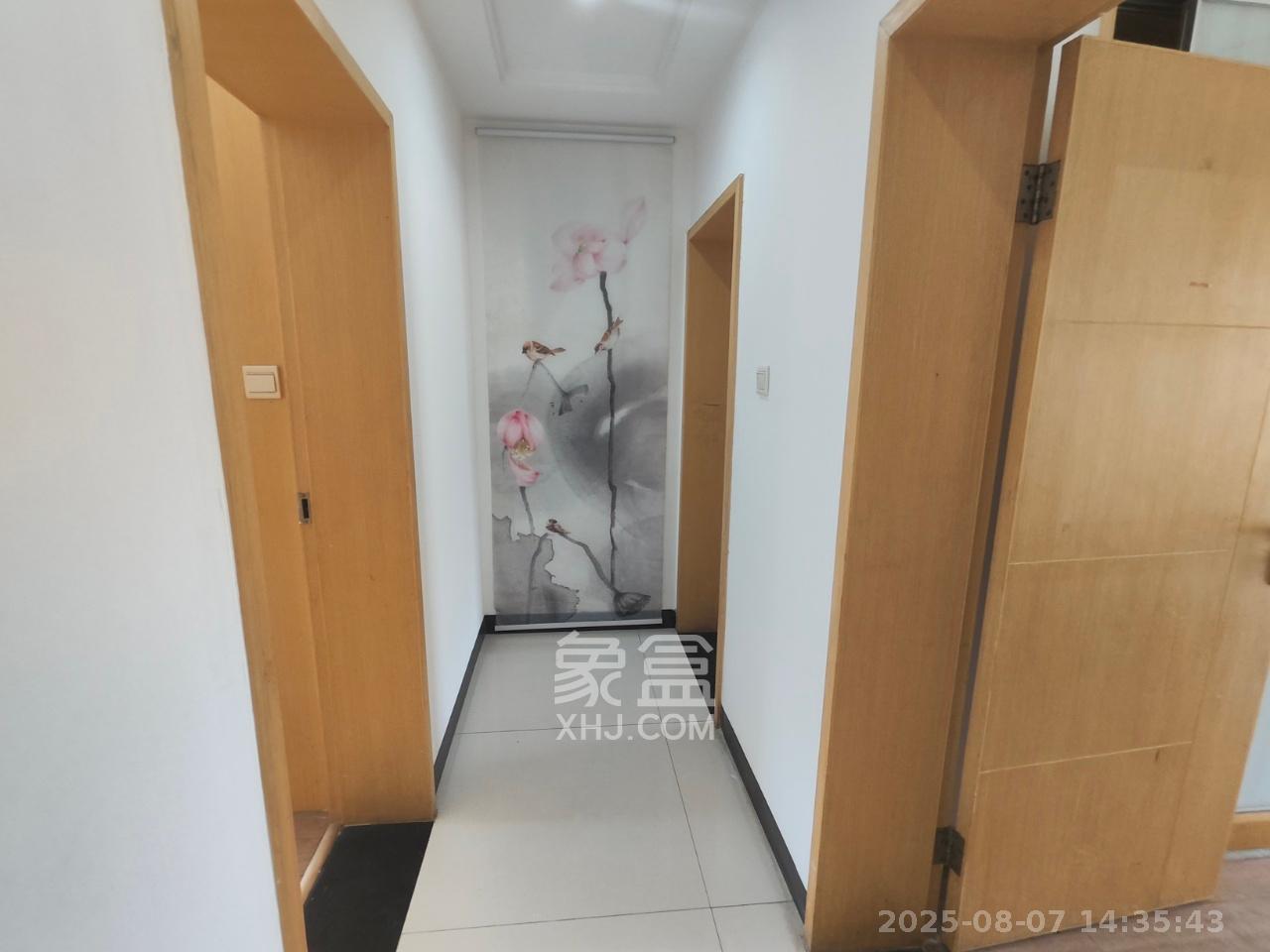 加加大街（华景苑）  3室2厅2卫    2800.0元/月室内图