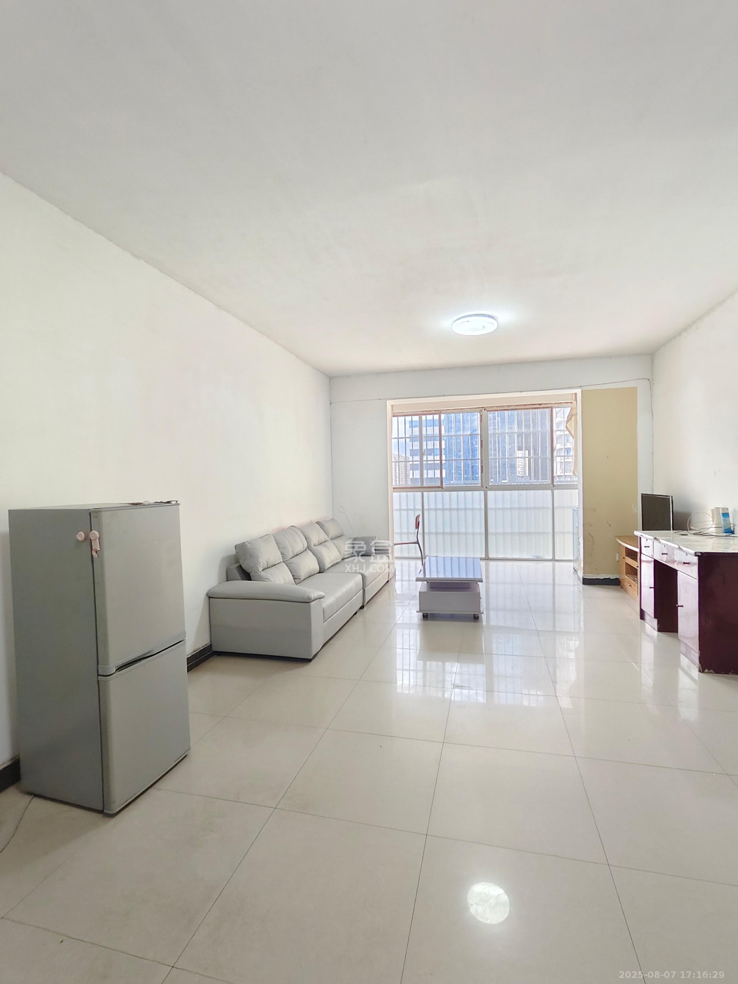 圣力华苑  2室2厅1卫    1400.0元/月