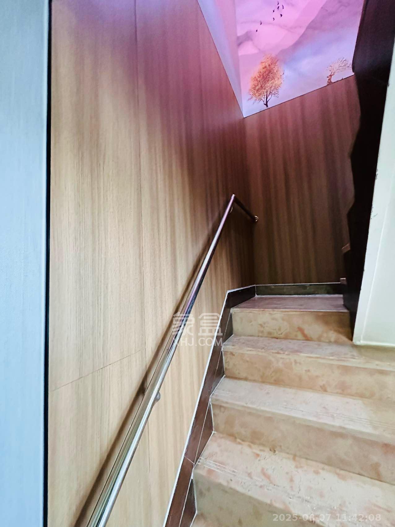 世嘉国际华城 2室2厅2卫 2600.0元/月 世嘉国际华城 2室2厅2卫 2600.0元/月室内图