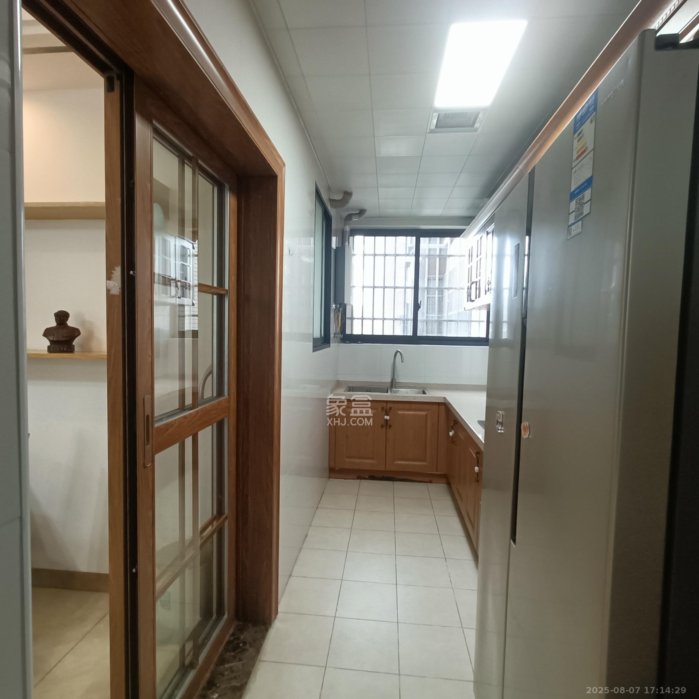 泰禹云开壹品  3室2厅2卫    3000.0元/月室内图