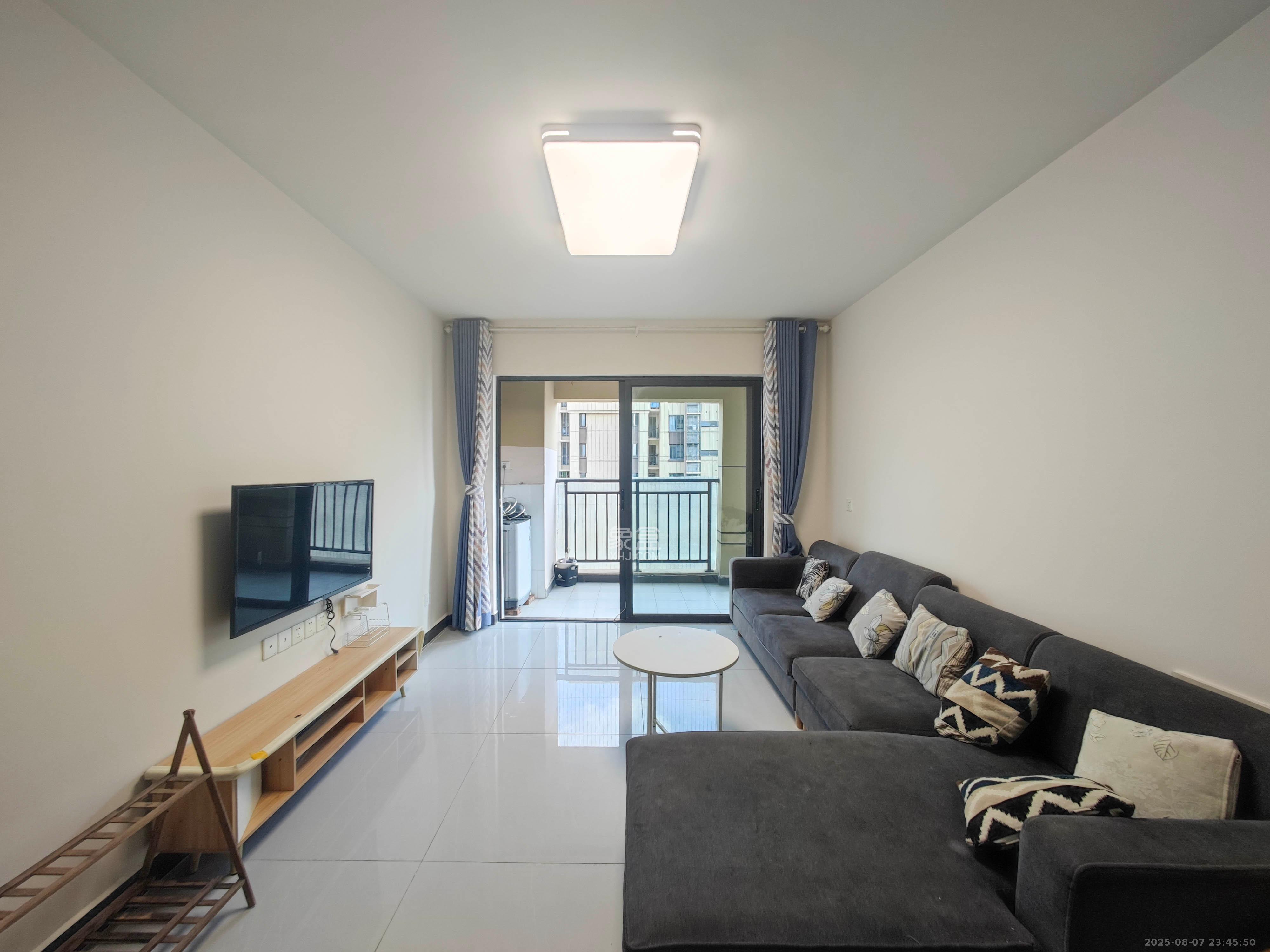 保利城（中航城国际社区、郡原美村）  1室0厅0卫    68.0万客厅