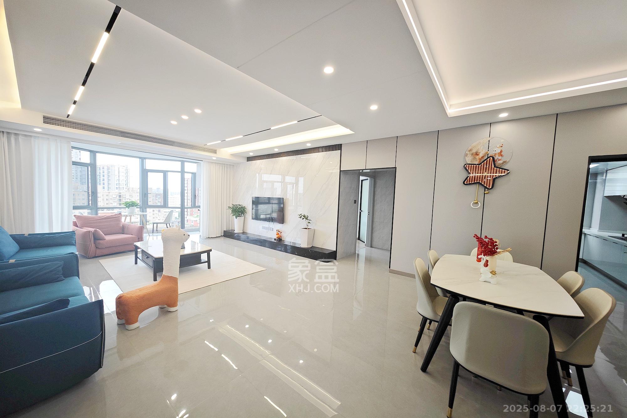 名都花园 4室2厅2卫 146.0万 名都花园 4室2厅2卫 146.0万客厅