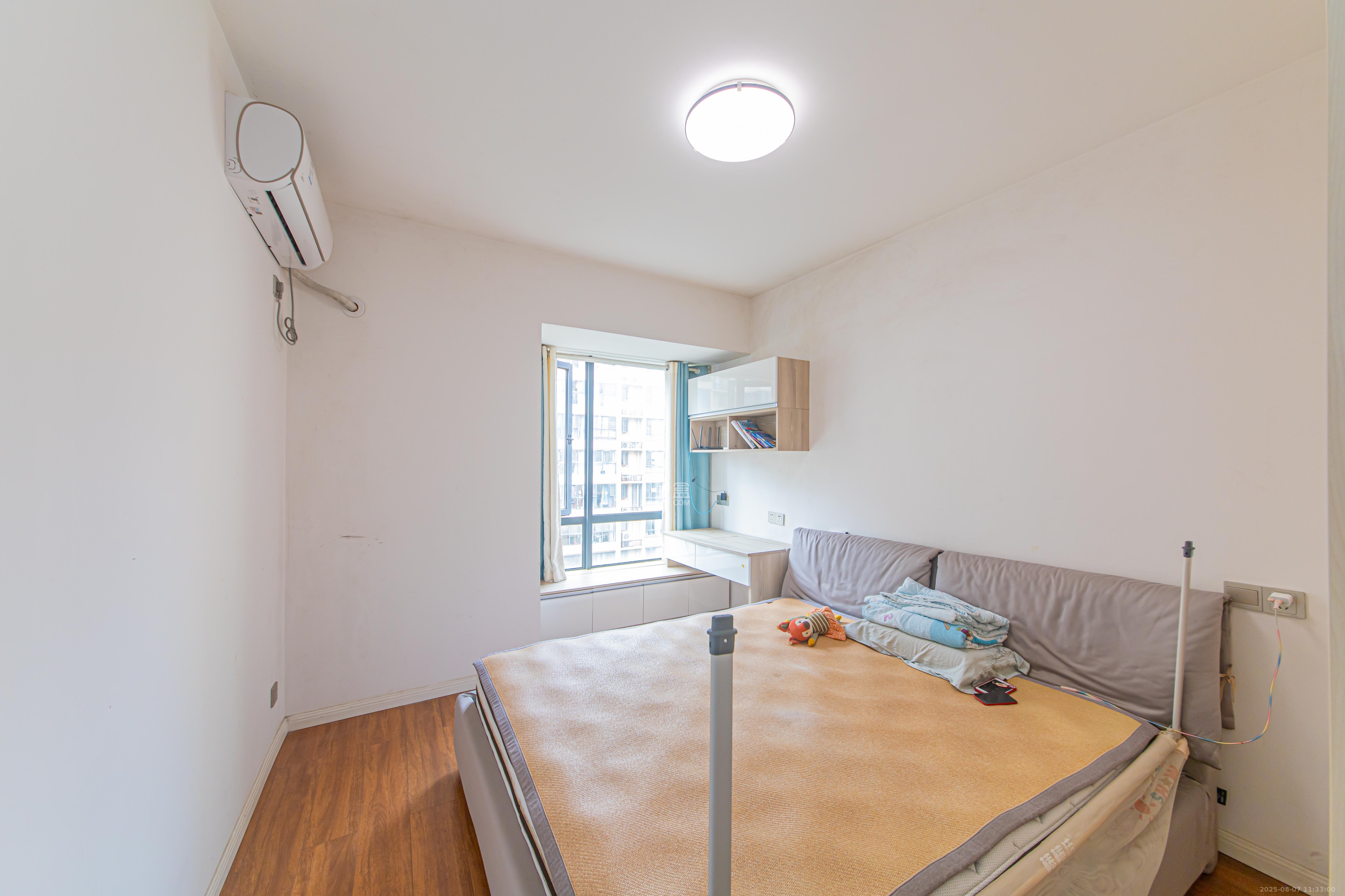 中建芙蓉嘉苑  3室2厅2卫    98.0万卧室