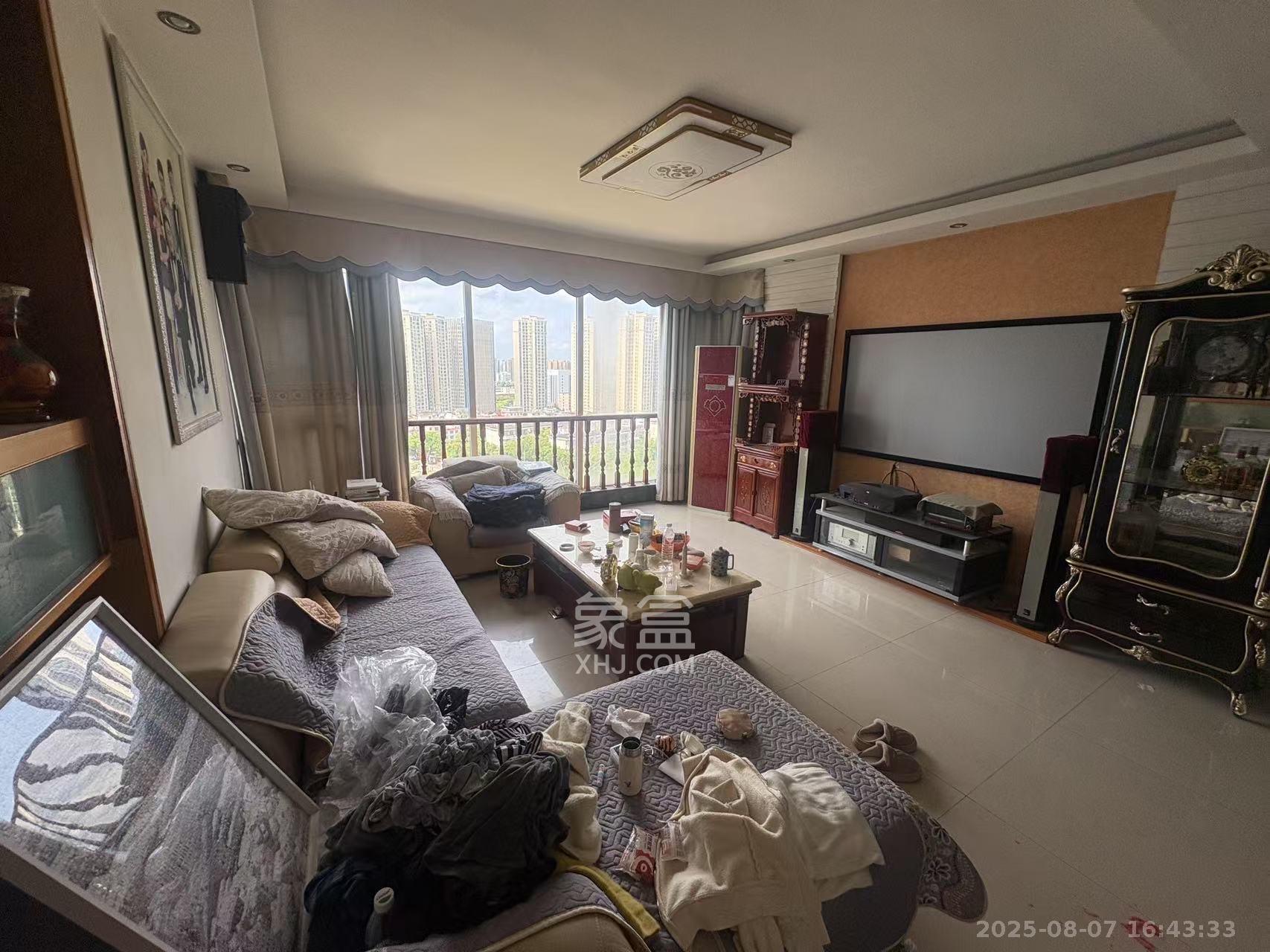 中建桂苑  4室2厅2卫   3000.00元/月