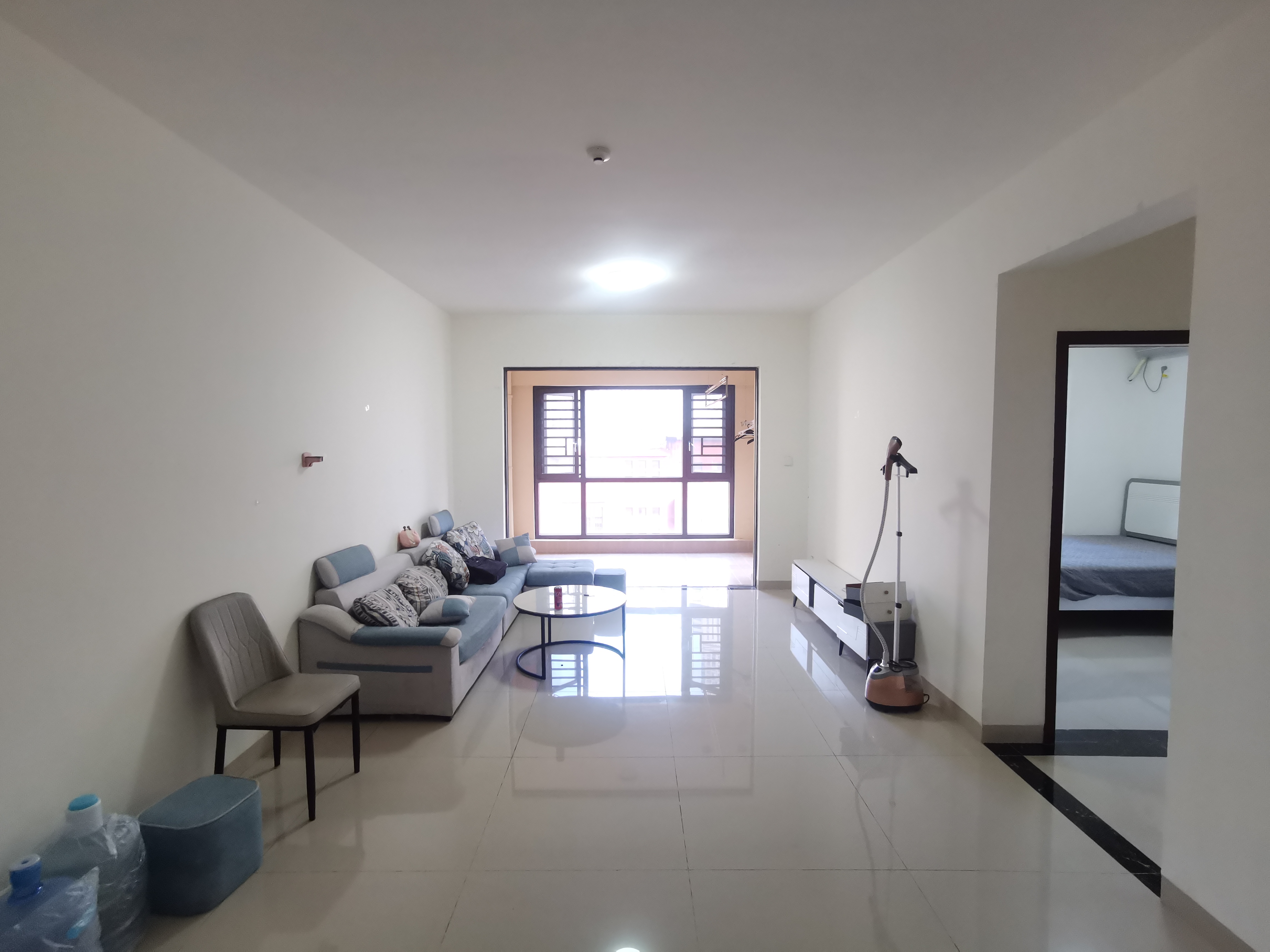 龙岐雅苑 4室2厅2卫 3000.0元/月 龙岐雅苑 4室2厅2卫 3000.0元/月室内图