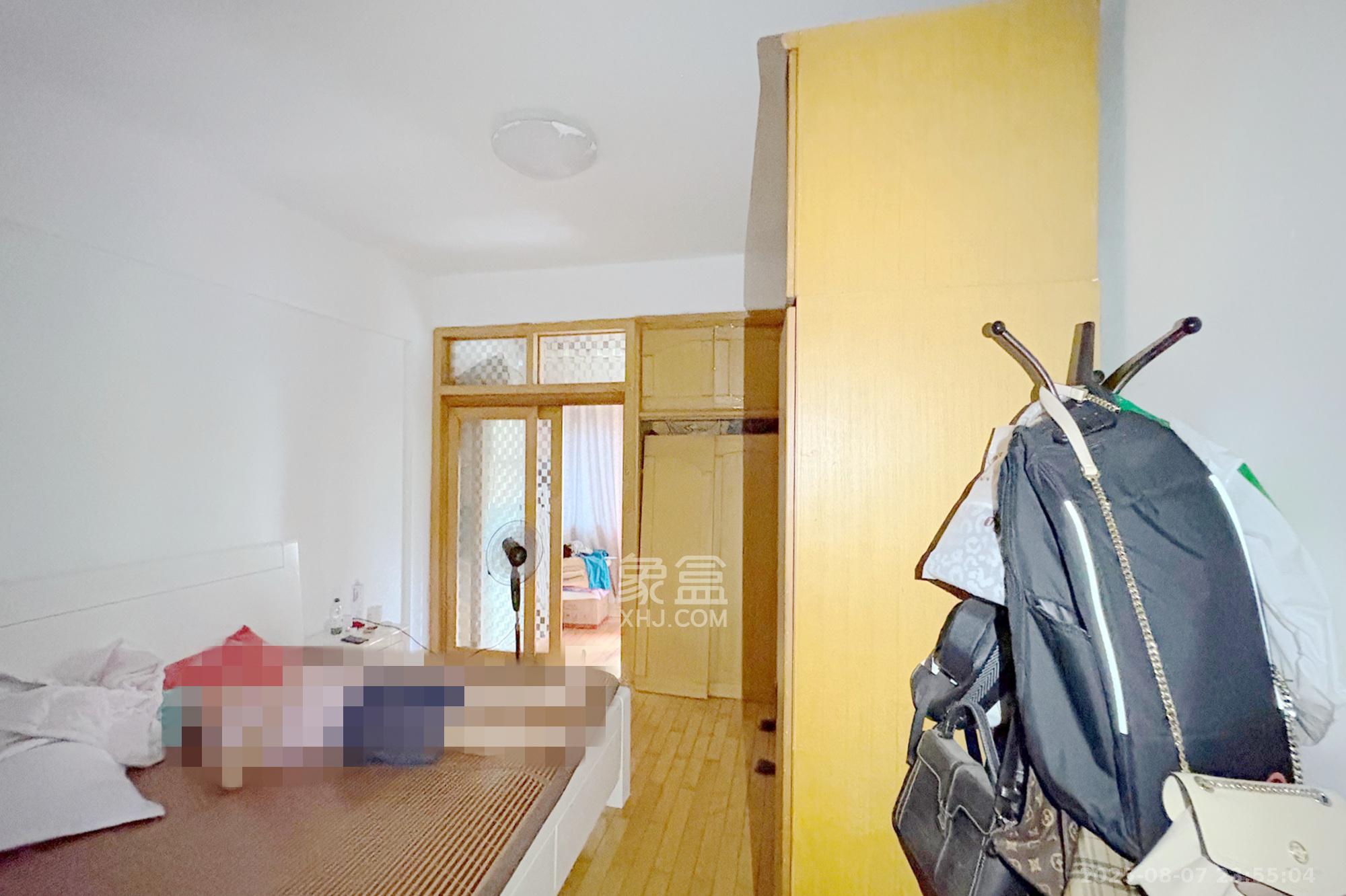 燕山街社区  3室2厅2卫    88.0万其他