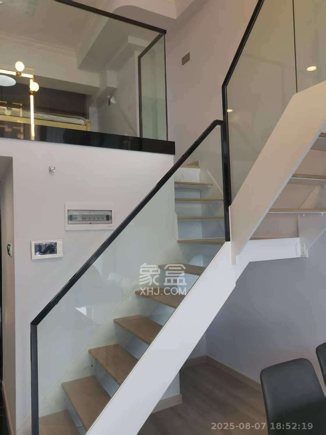 湘一书香里 1室1厅1卫 2400.0元/月 湘一书香里 1室1厅1卫 2400.0元/月室内图