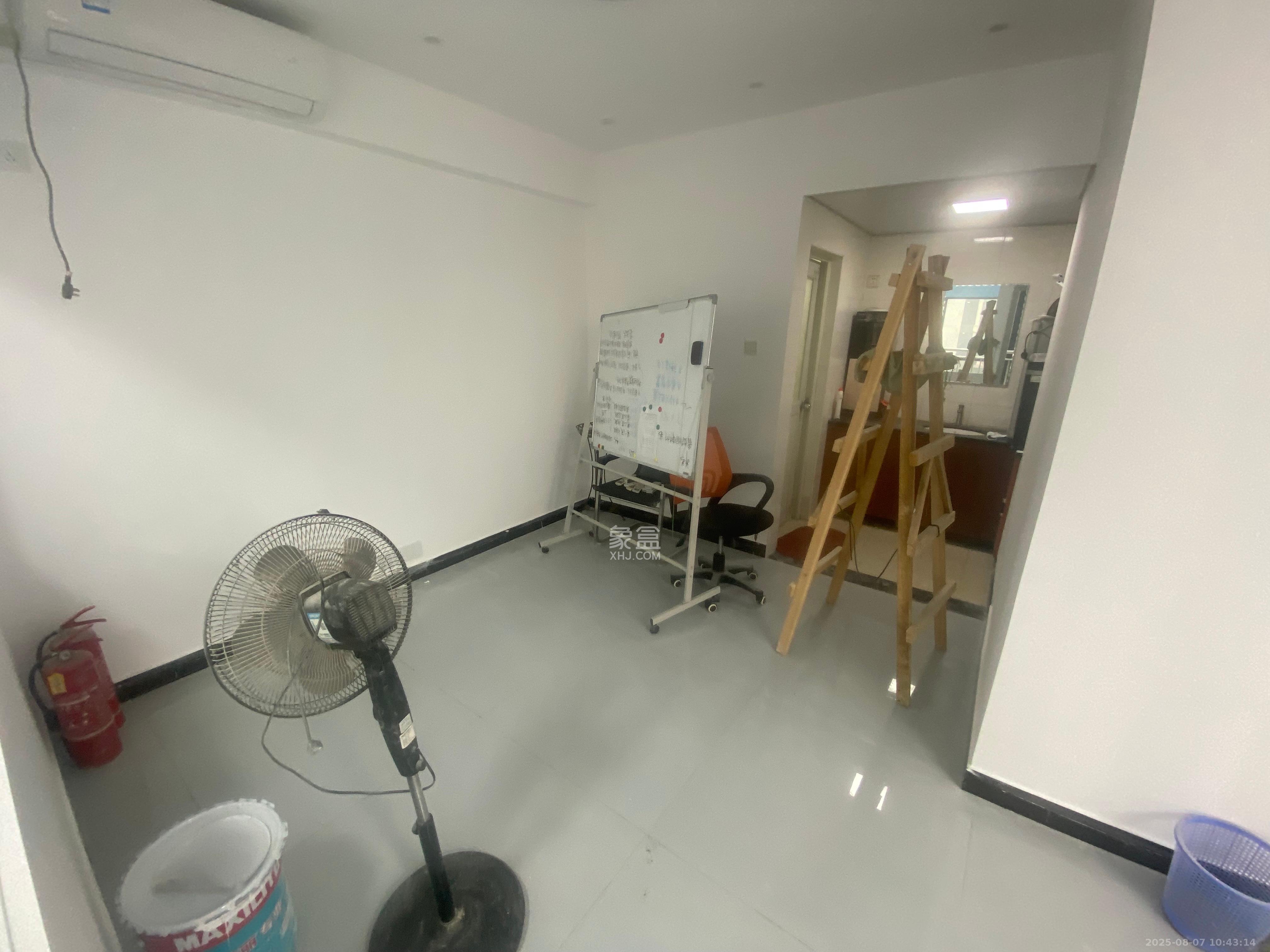 华翼府   110.0㎡      3200.0元/月室内图