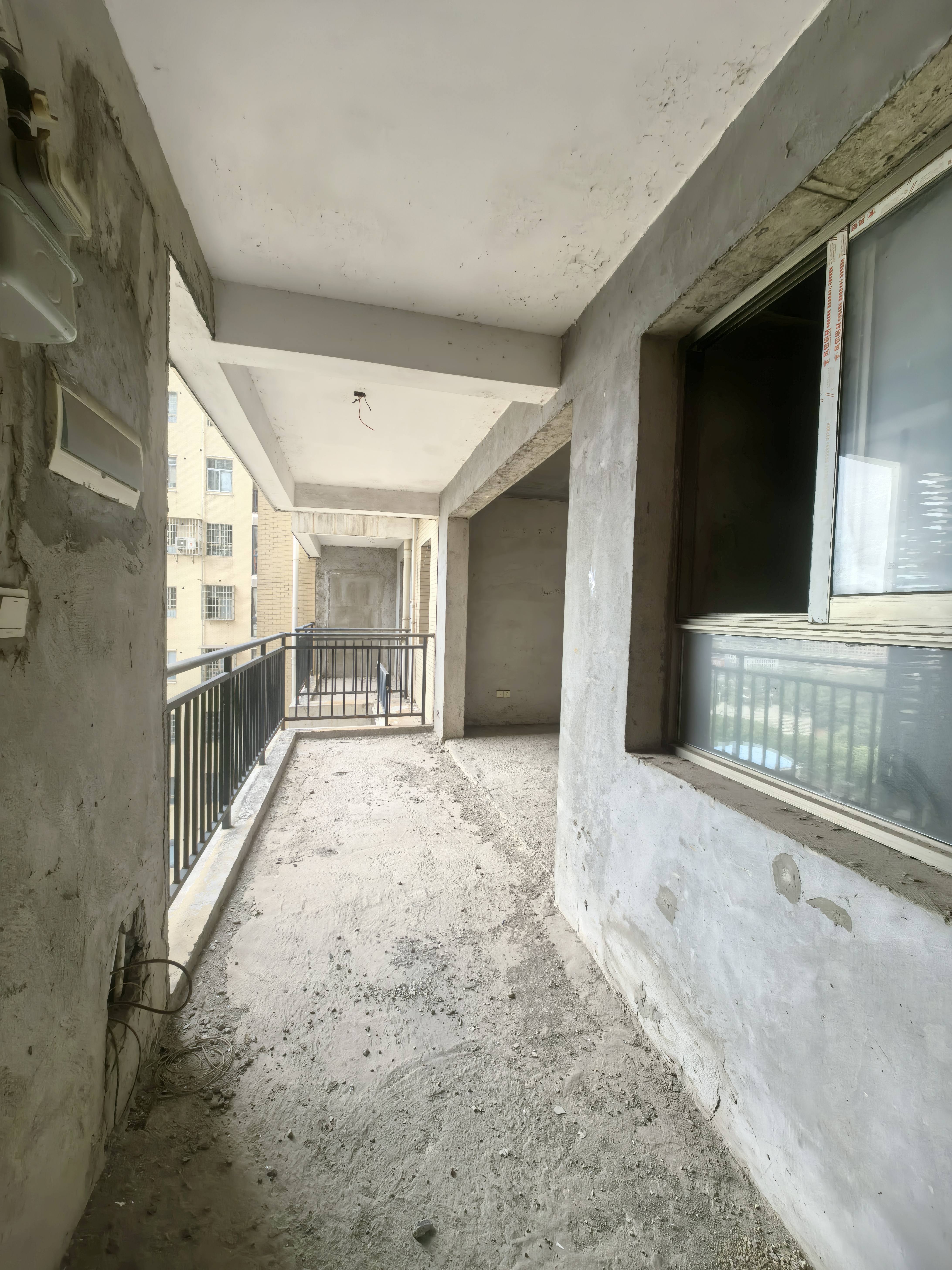 一品恒城 3室2厅2卫 59.8万 一品恒城 3室2厅2卫 59.8万客厅