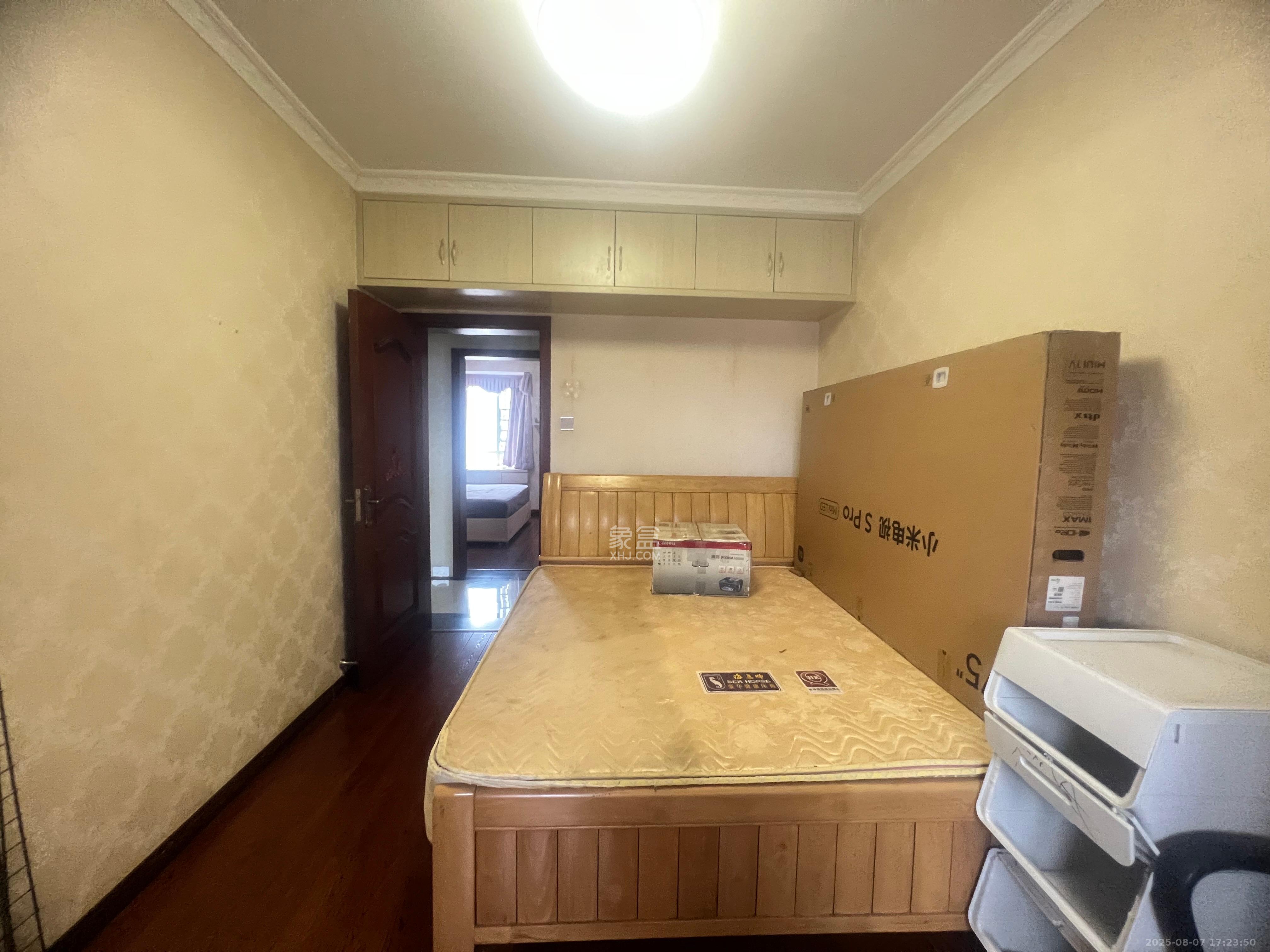 恒广国际景园  3室2厅1卫   2300.00元/月室内图