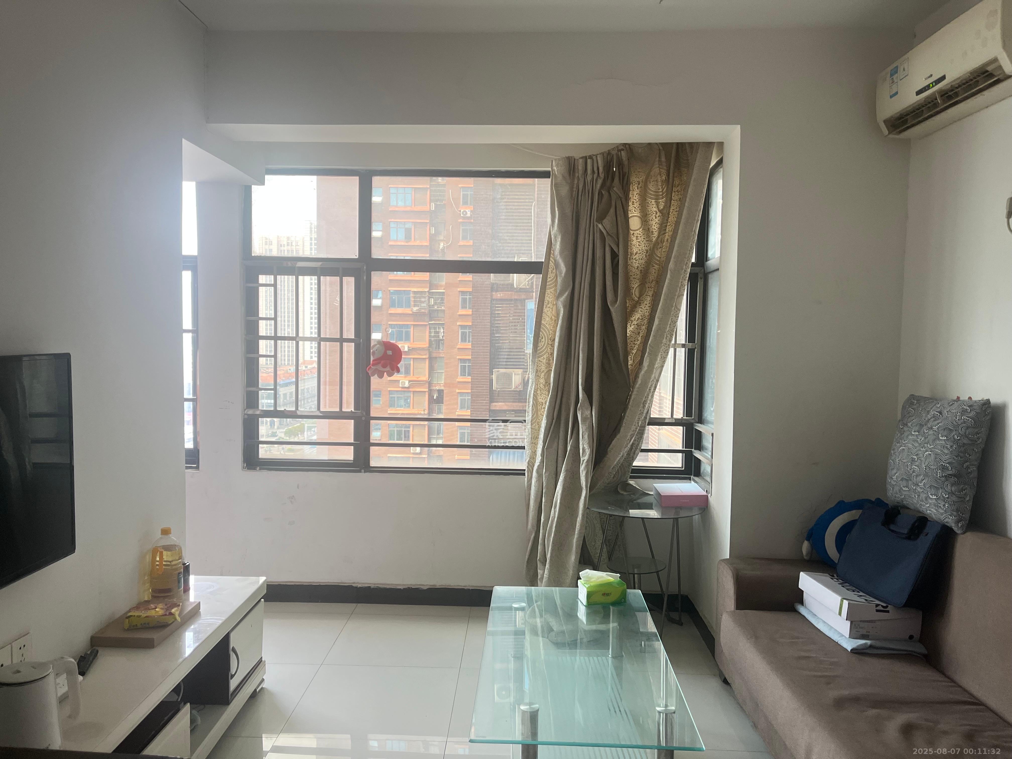 尚城  1室1厅1卫    1500.0元/月室内图