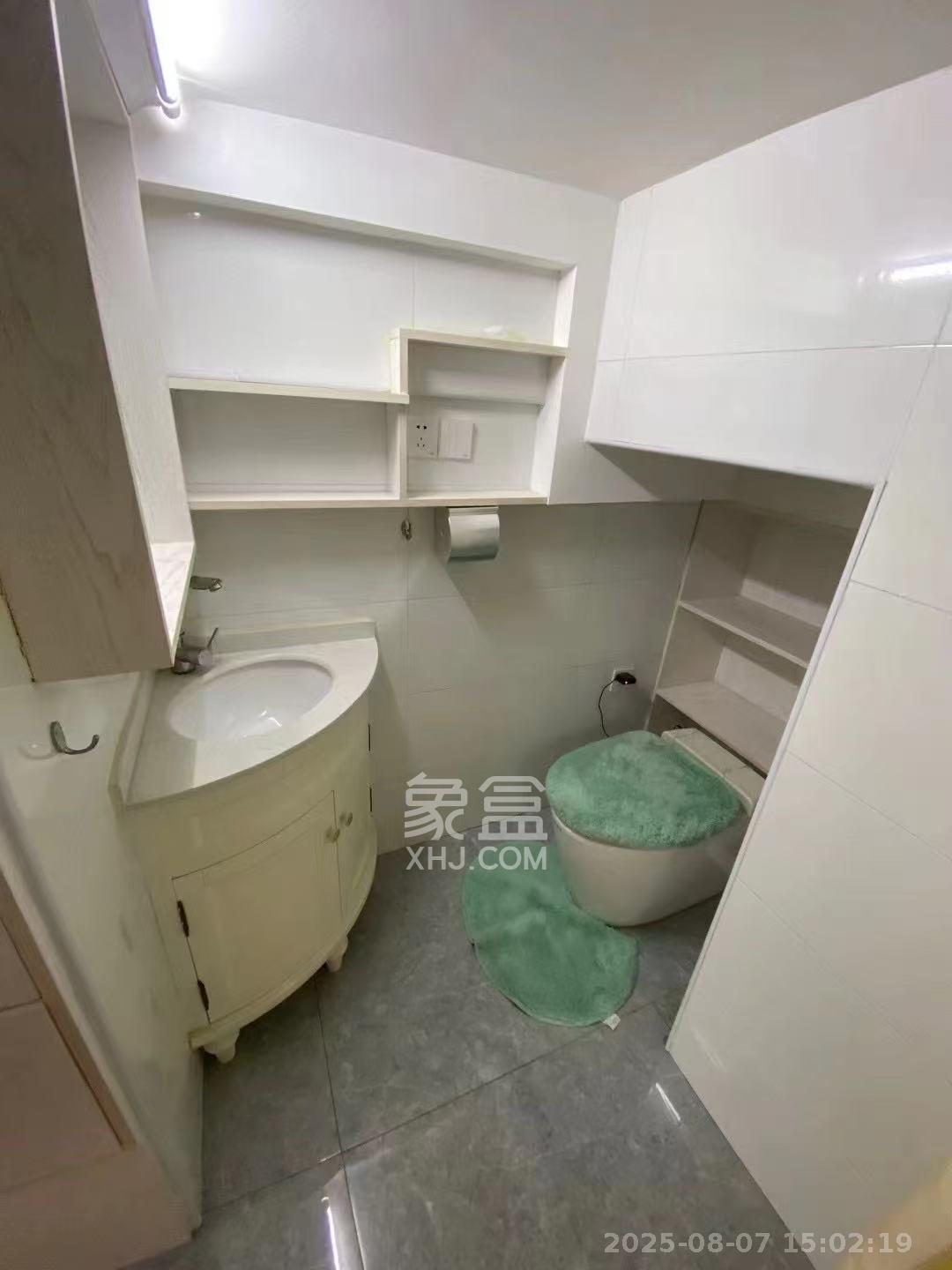 荣悦台  1室1厅1卫    2200.0元/月 荣悦台  1室1厅1卫    2200.0元/月室内图