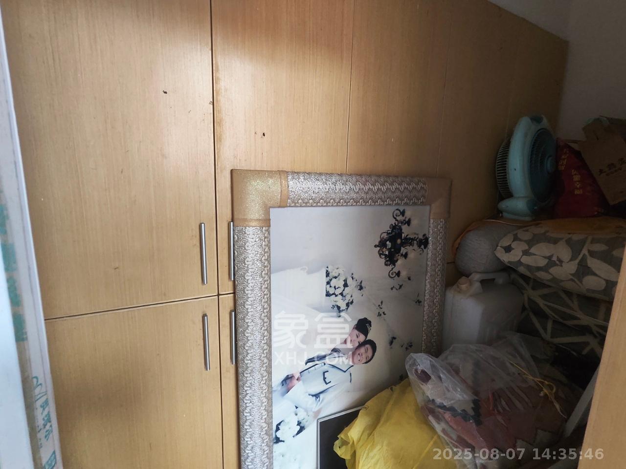 加加大街（华景苑）  3室2厅2卫    2800.0元/月室内图