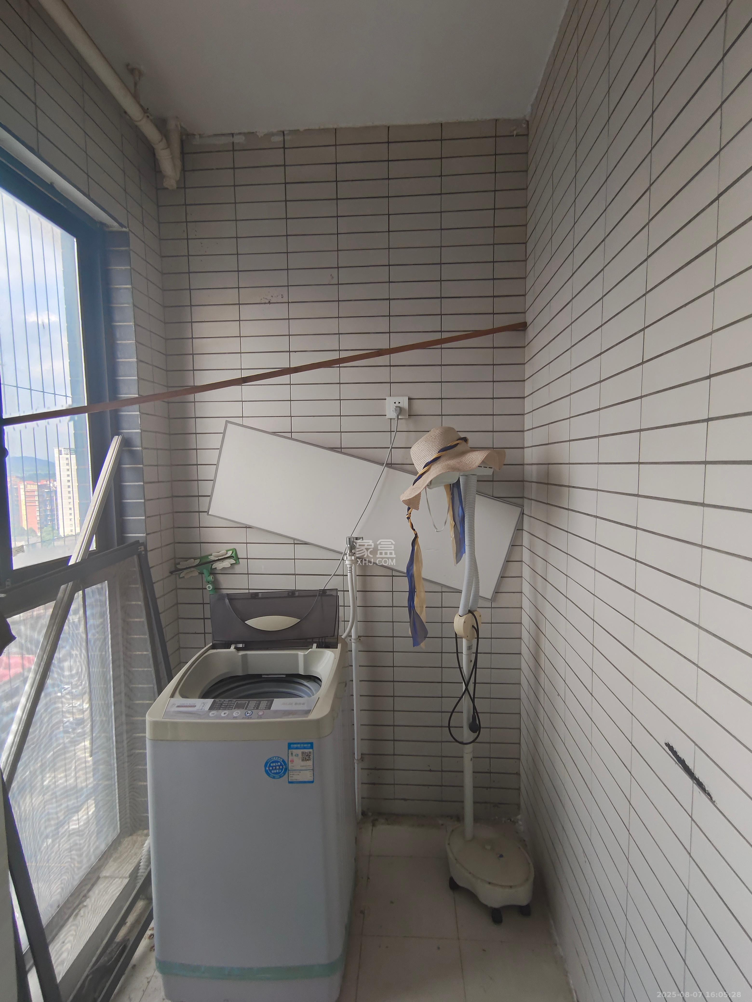 联诚国际城 3室2厅2卫 1500.0元/月 联诚国际城 3室2厅2卫 1500.0元/月室内图