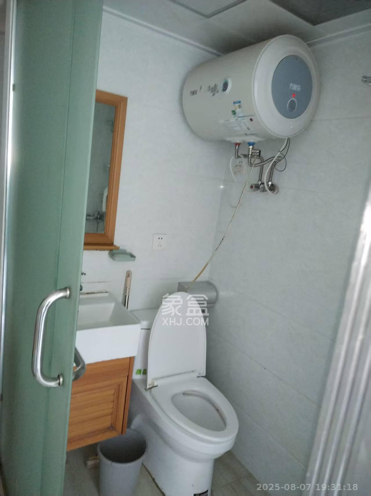 叠彩兰亭 1室1厅1卫 1100.0元/月 叠彩兰亭 1室1厅1卫 1100.0元/月室内图