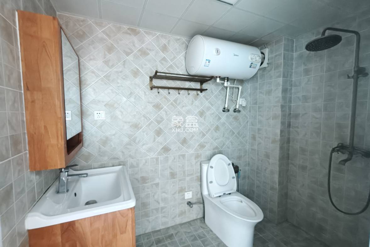 万达广场骏豪仕家(万达公馆) 1室1厅1卫 1800.0元/月 万达广场骏豪仕家(万达公馆) 1室1厅1卫 1800.0元/月室内图