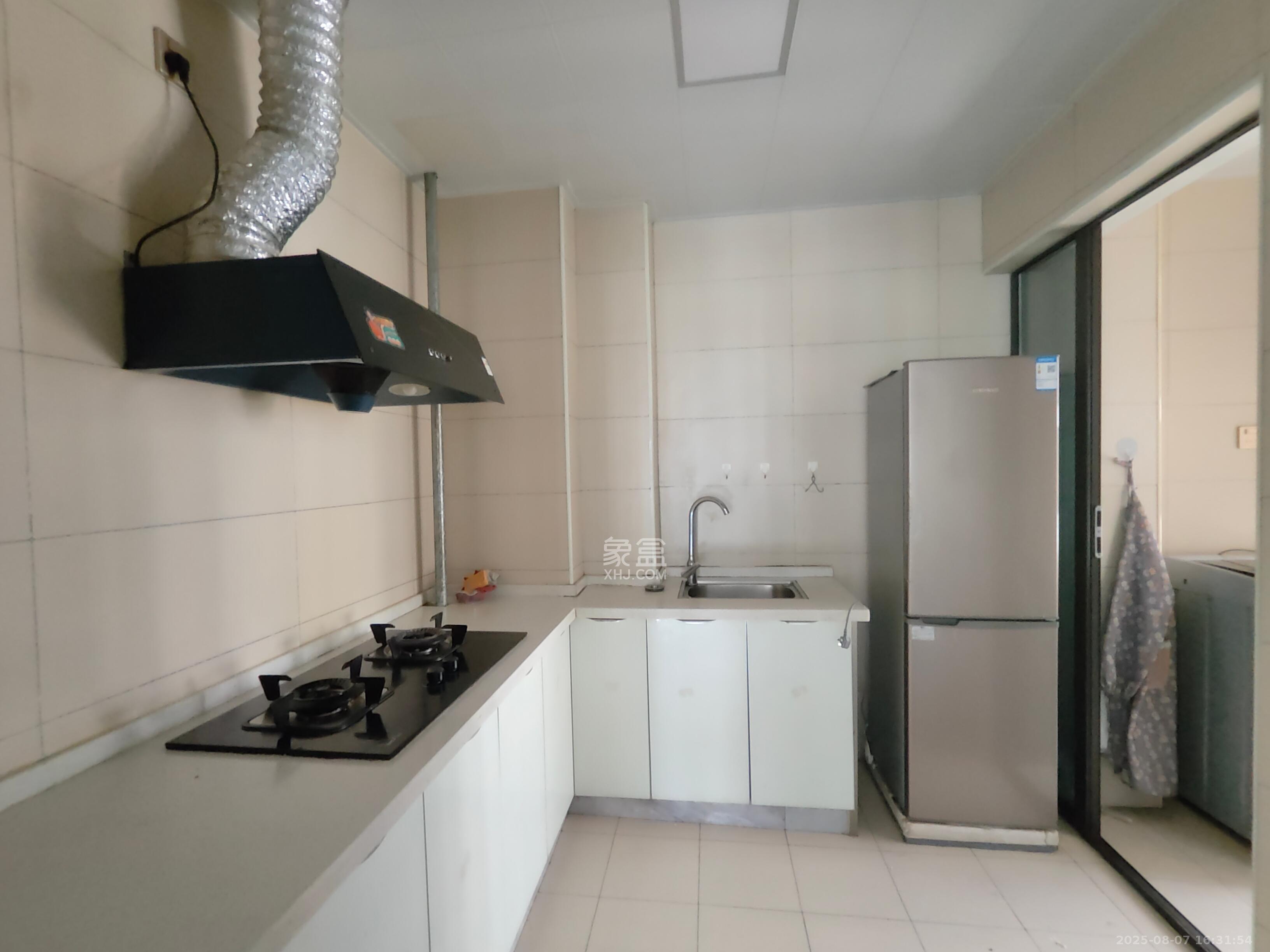 润和滨江府  3室2厅2卫    2300.0元/月 润和滨江府  3室2厅2卫    2300.0元/月室内图