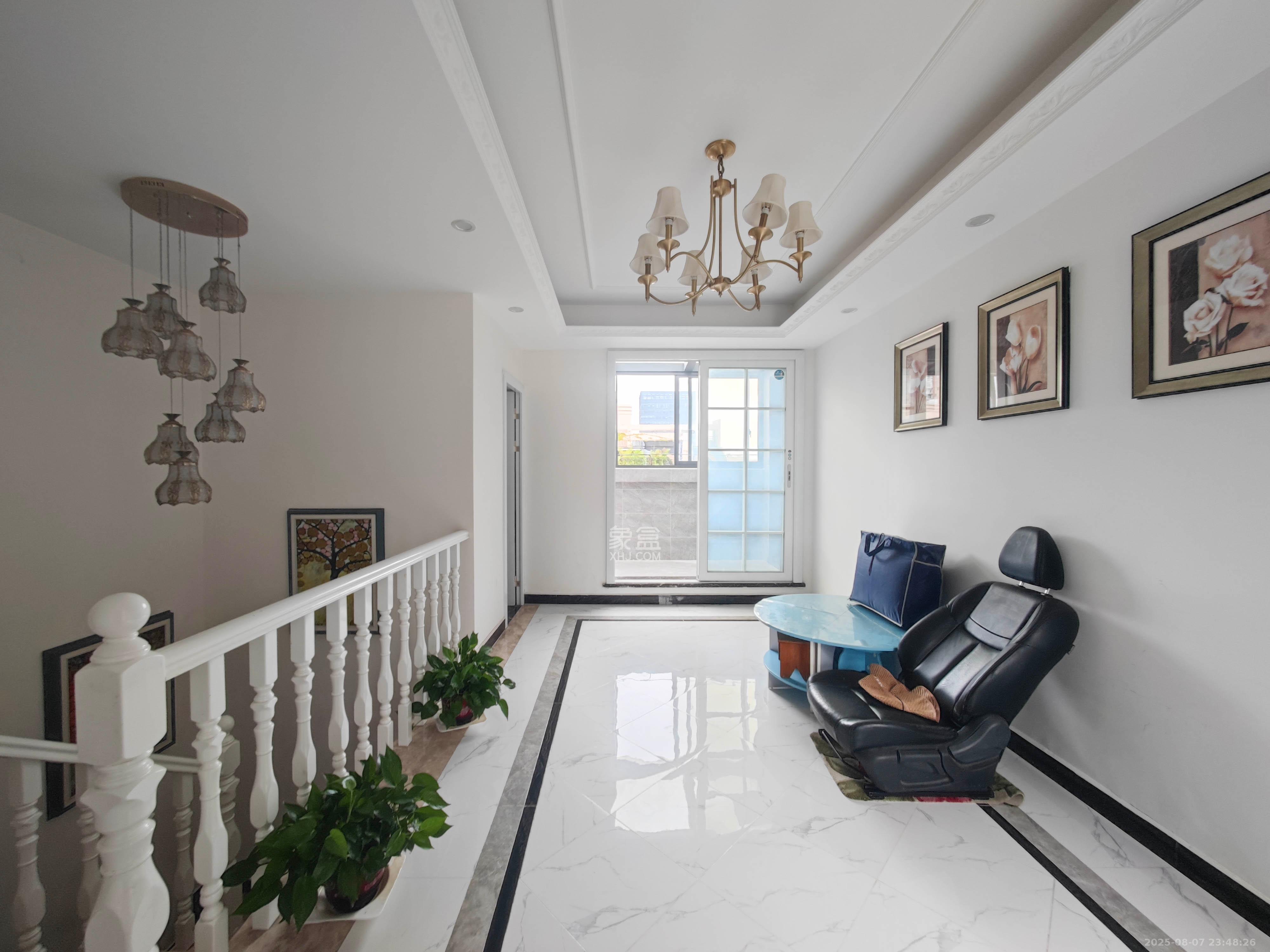 中天瑞景  5室2厅2卫    198.0万 中天瑞景  5室2厅2卫    198.0万其他