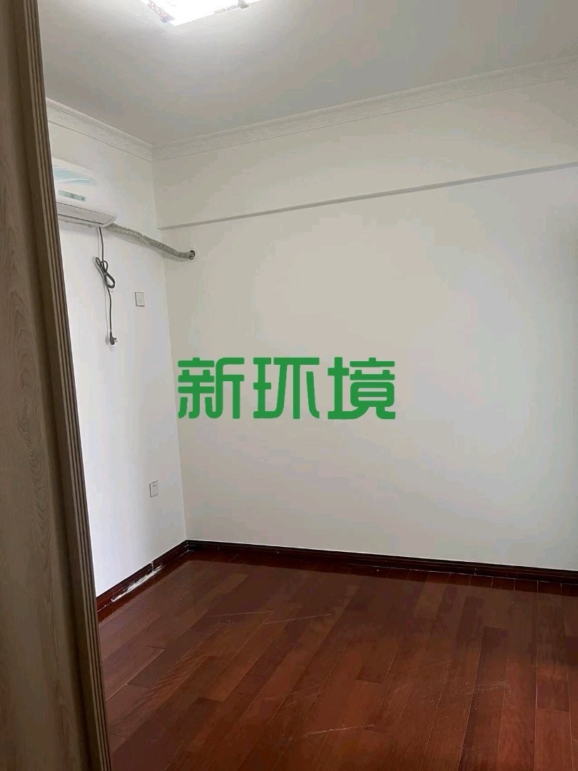 逸臣广场  4室2厅2卫   2500.00元/月室内图