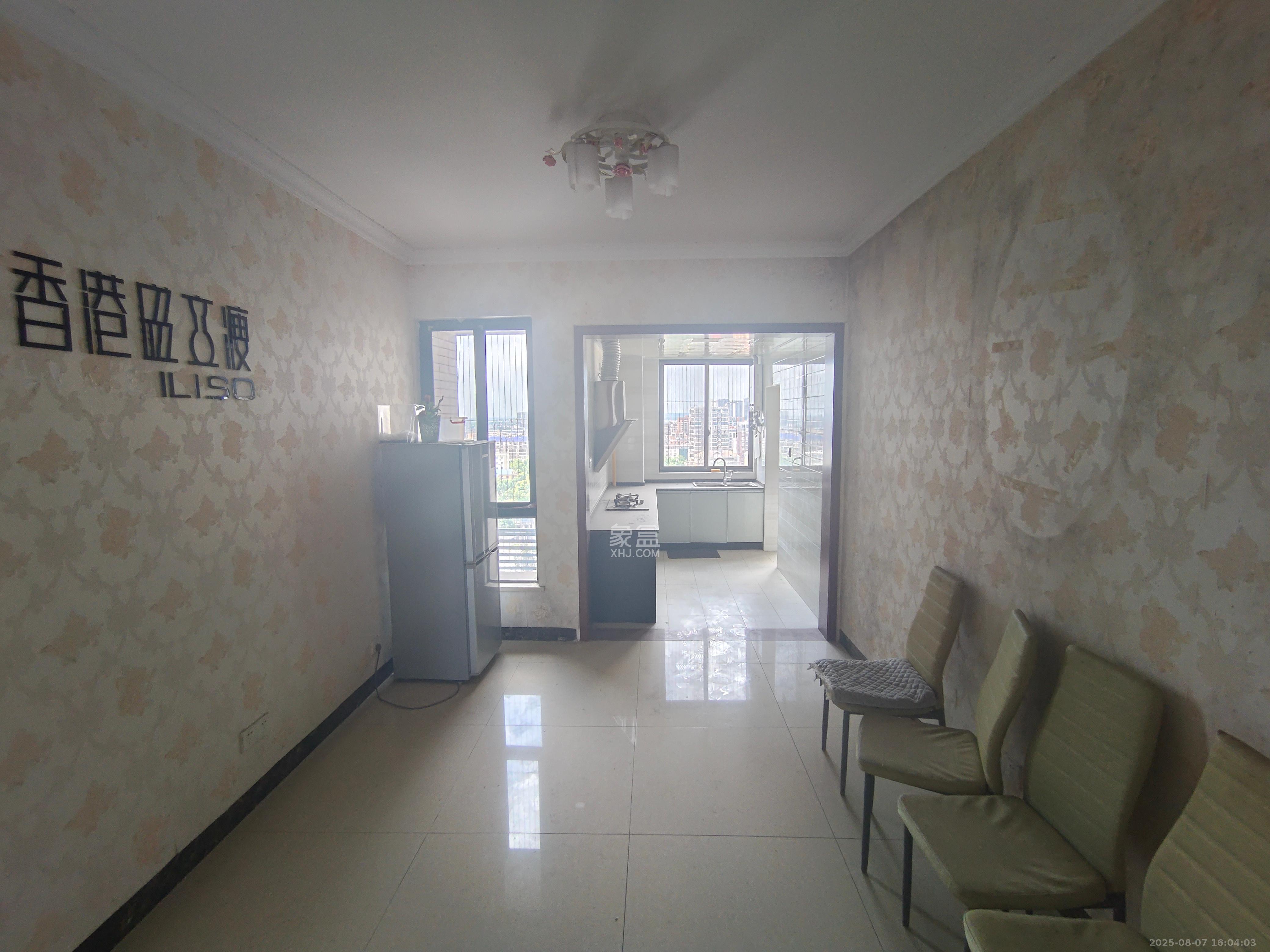 联诚国际城 3室2厅2卫 1500.0元/月 联诚国际城 3室2厅2卫 1500.0元/月室内图